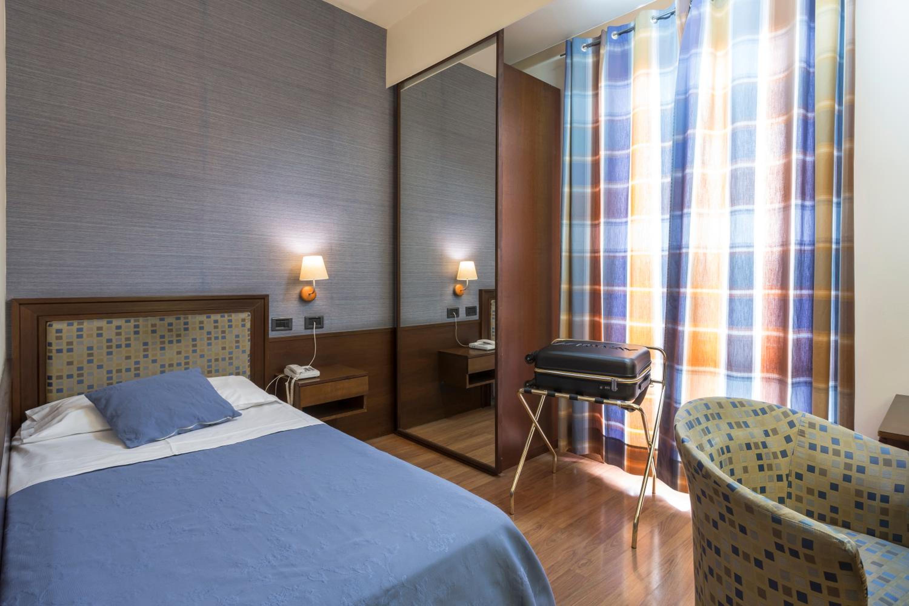 Single Room photo 1