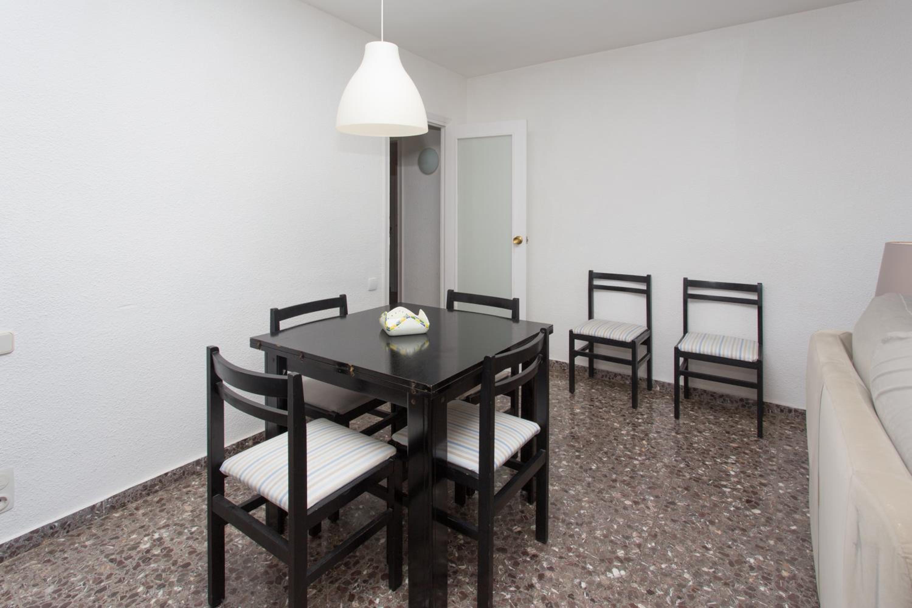 Apartment photo 2