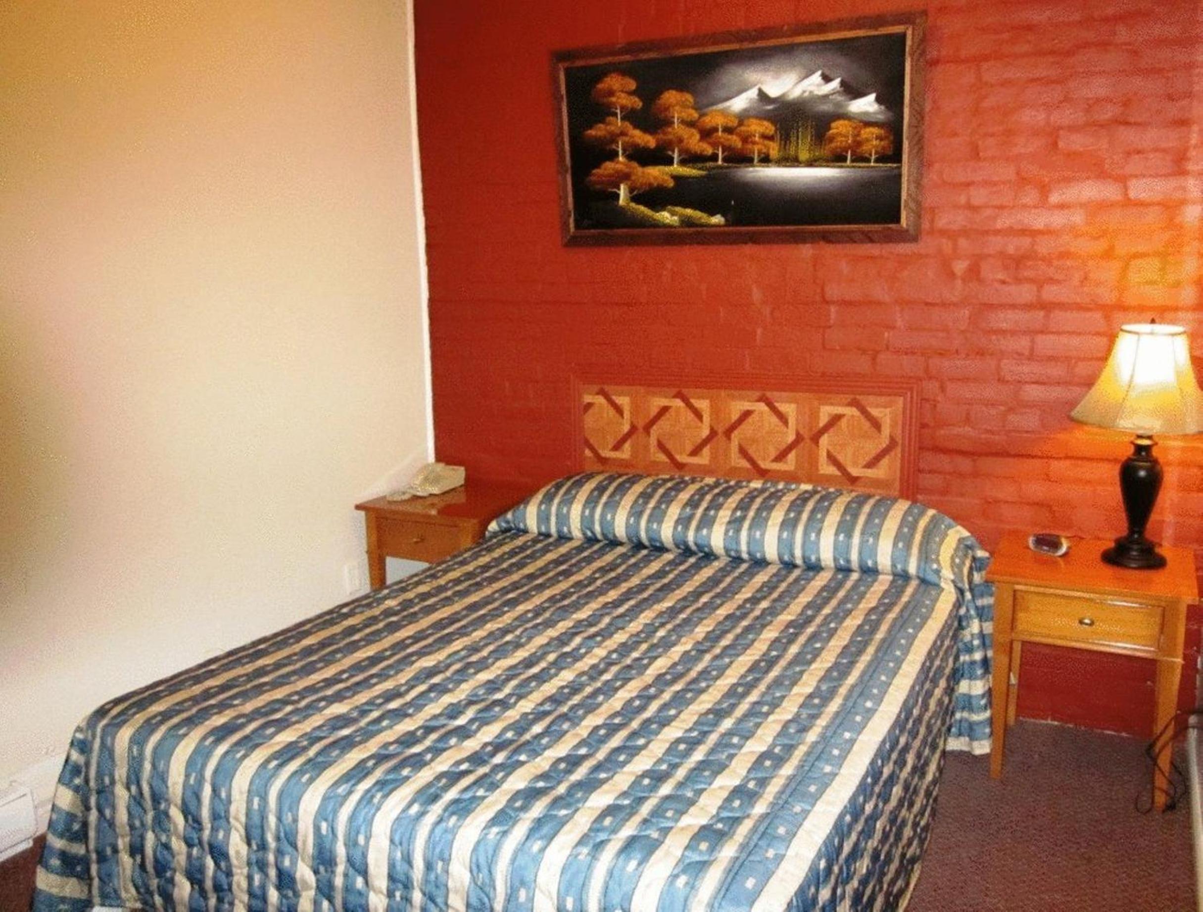 Queen Room - Photo 1