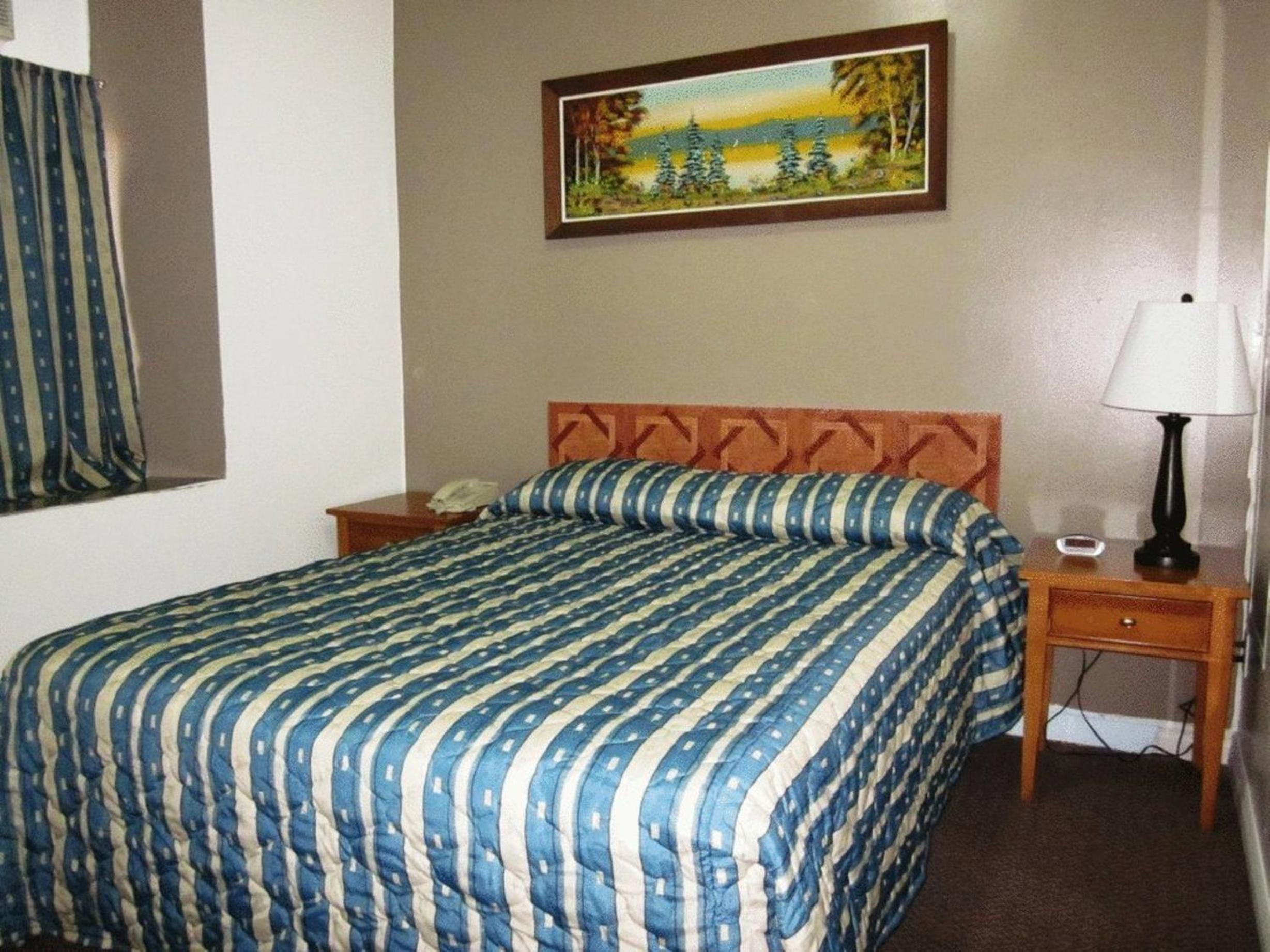 Queen Room - Photo 4