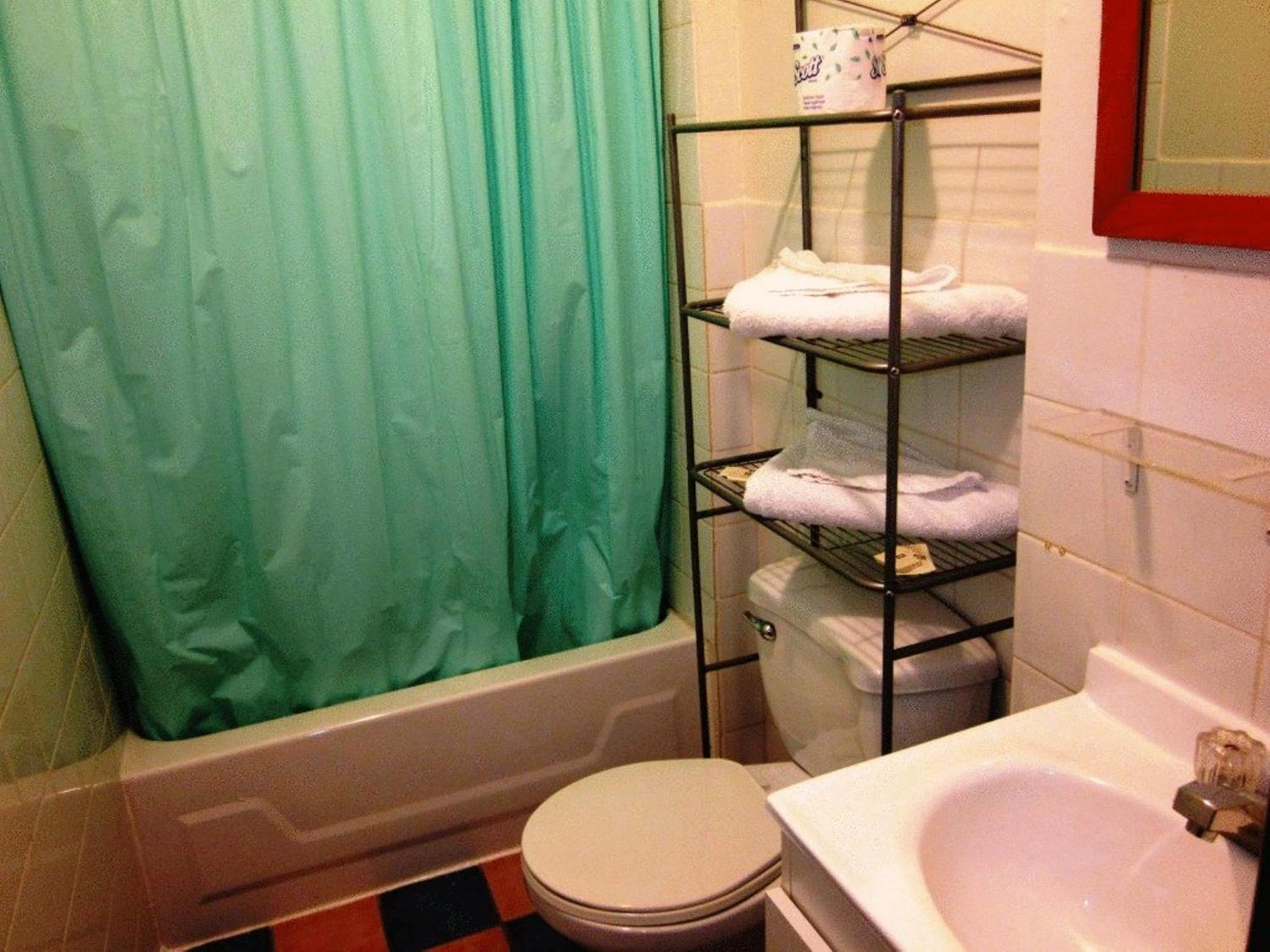 Queen Room - Photo 2