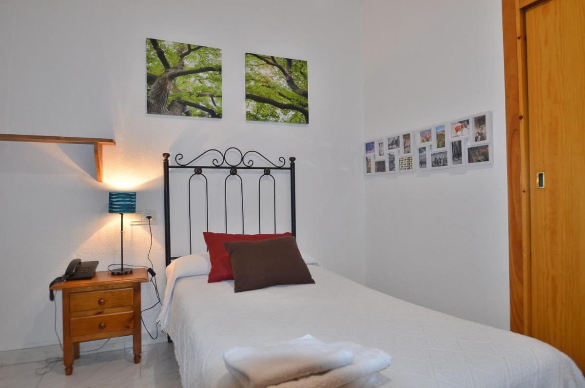 Single Room with Private Bathroom