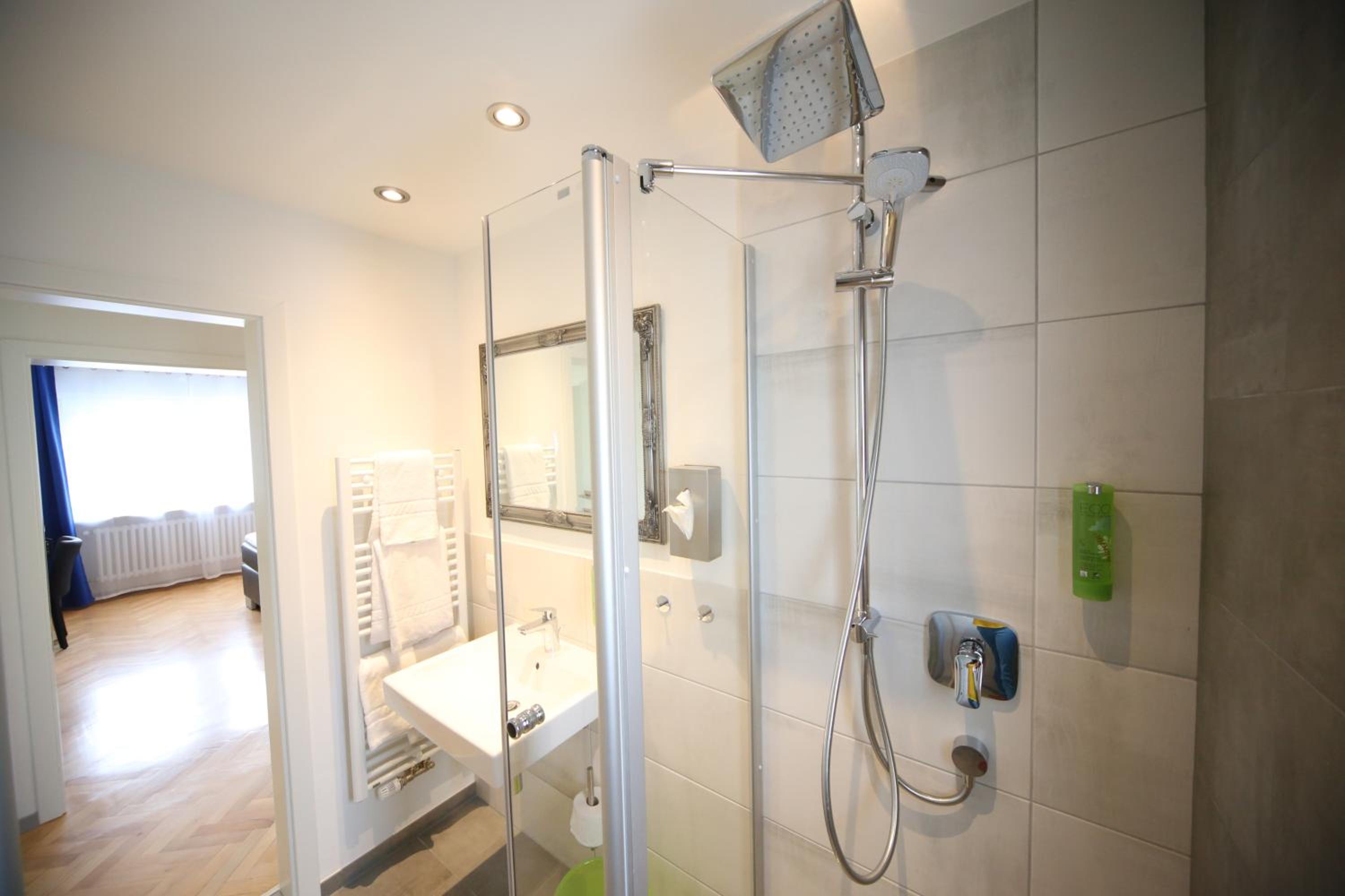 Double Room - Photo 15