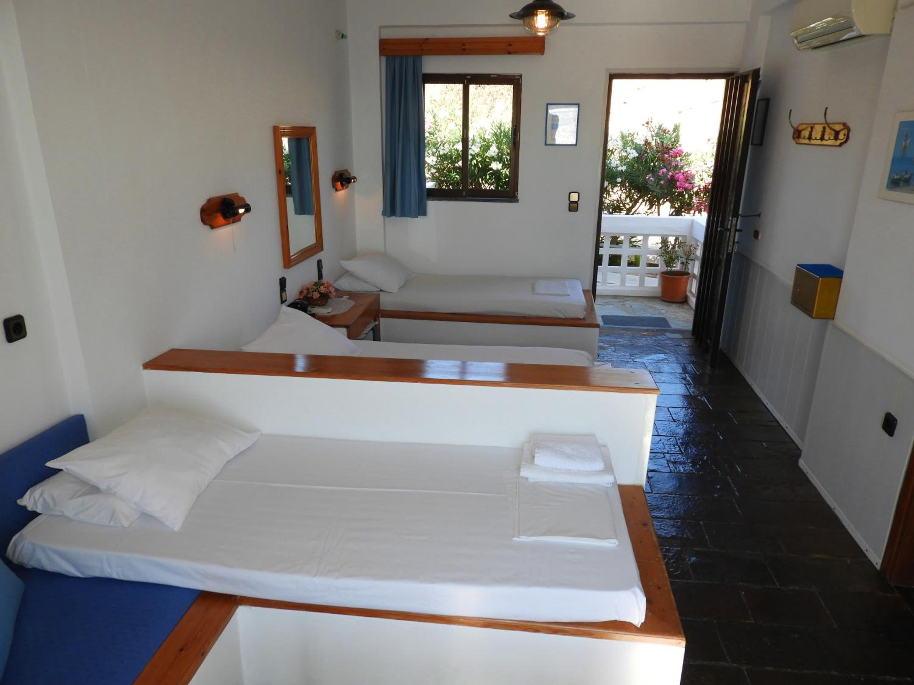 Studio (3 Adults)