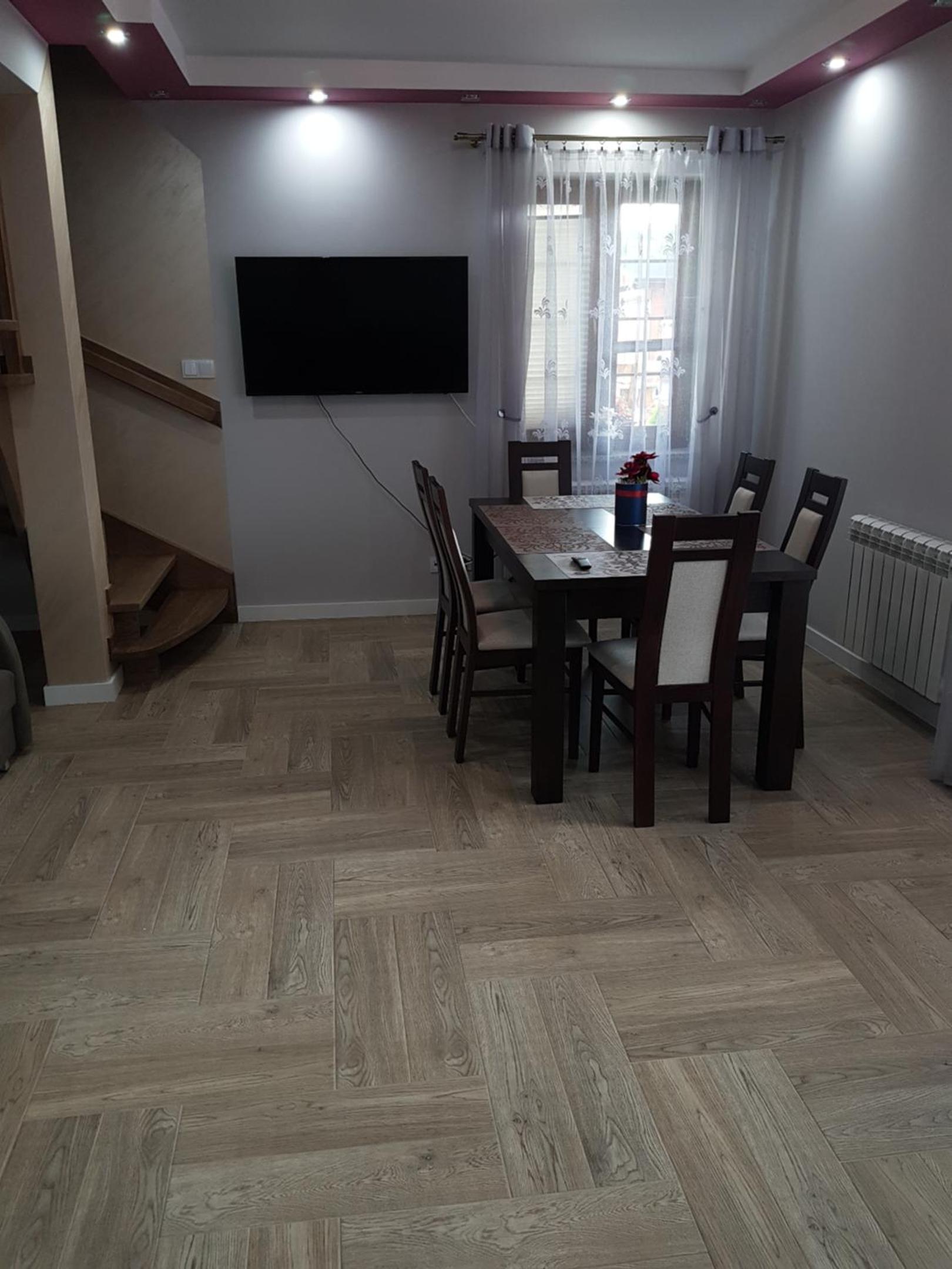 Three-Bedroom Apartment - Photo 9