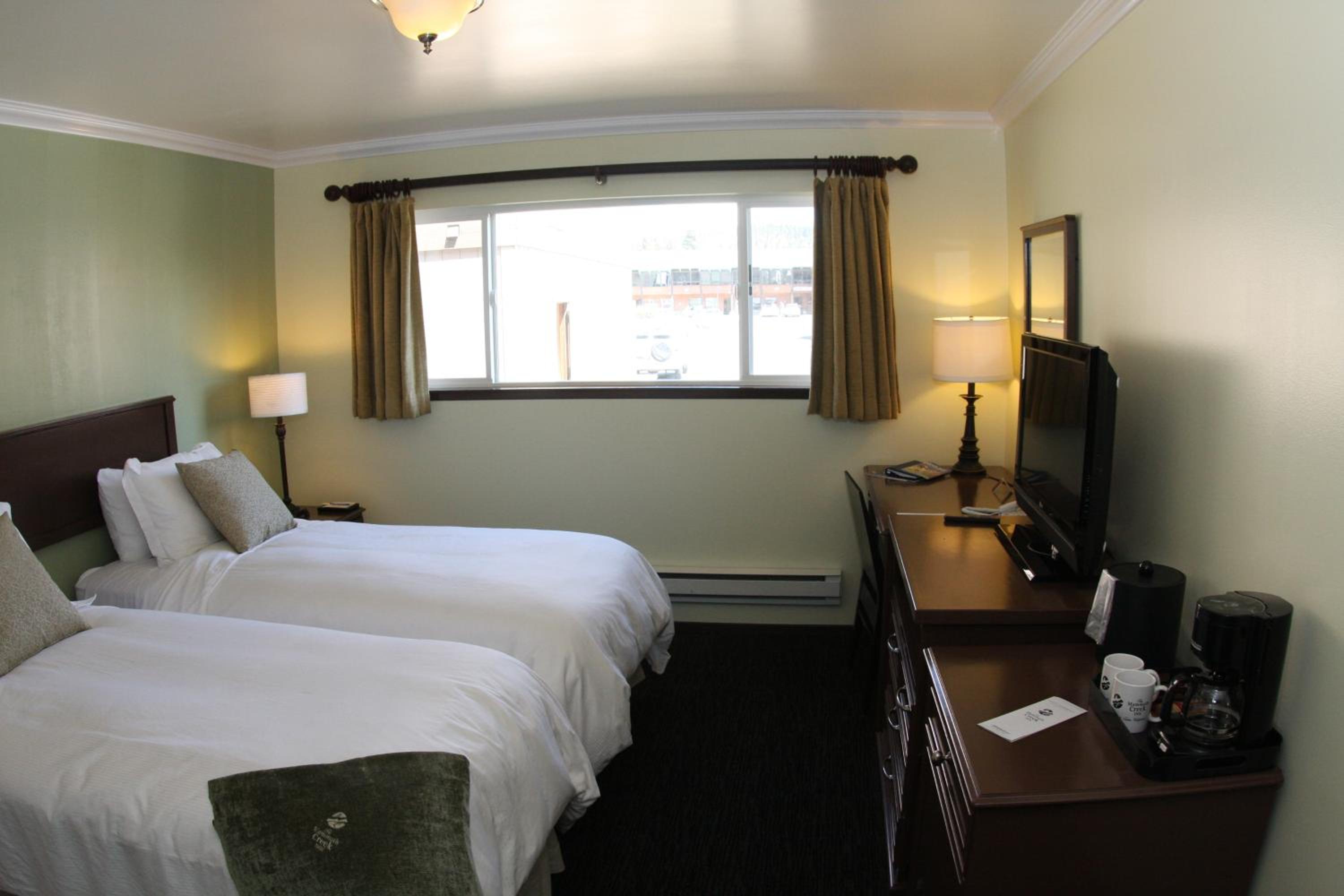 Single Room with Two Single Beds - Photo 1