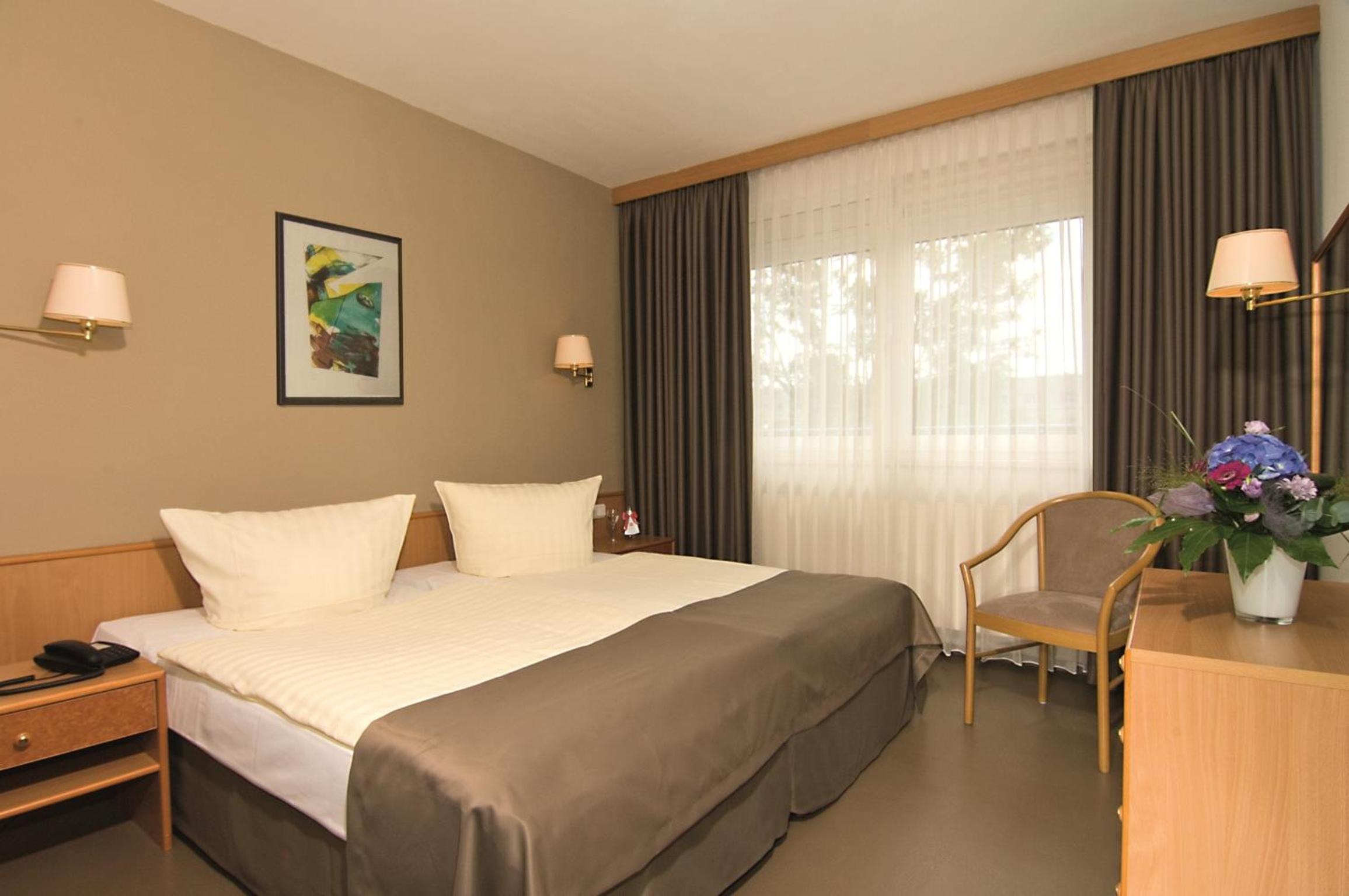 Single Room photo 3
