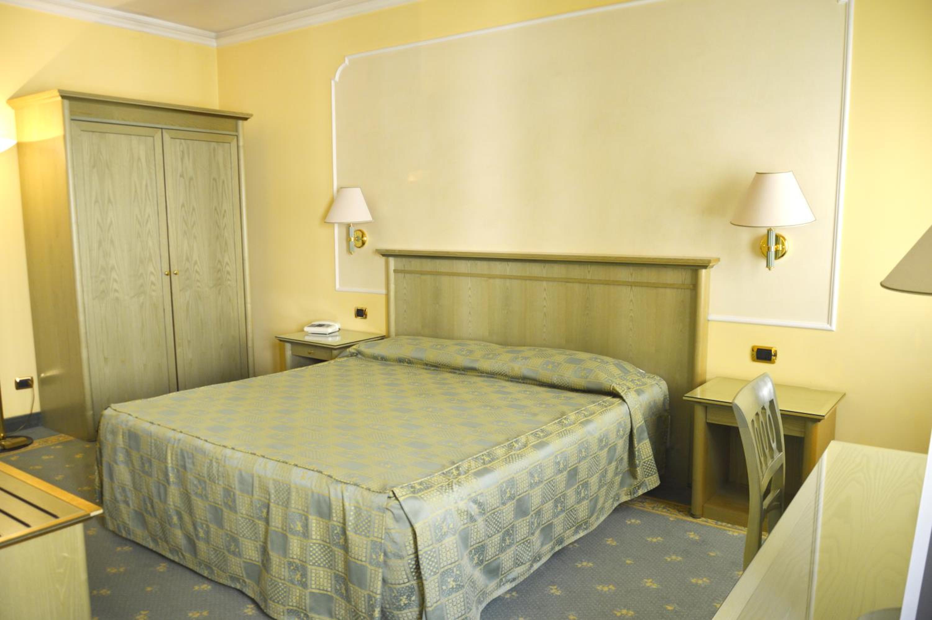 Double or Twin Room photo 1