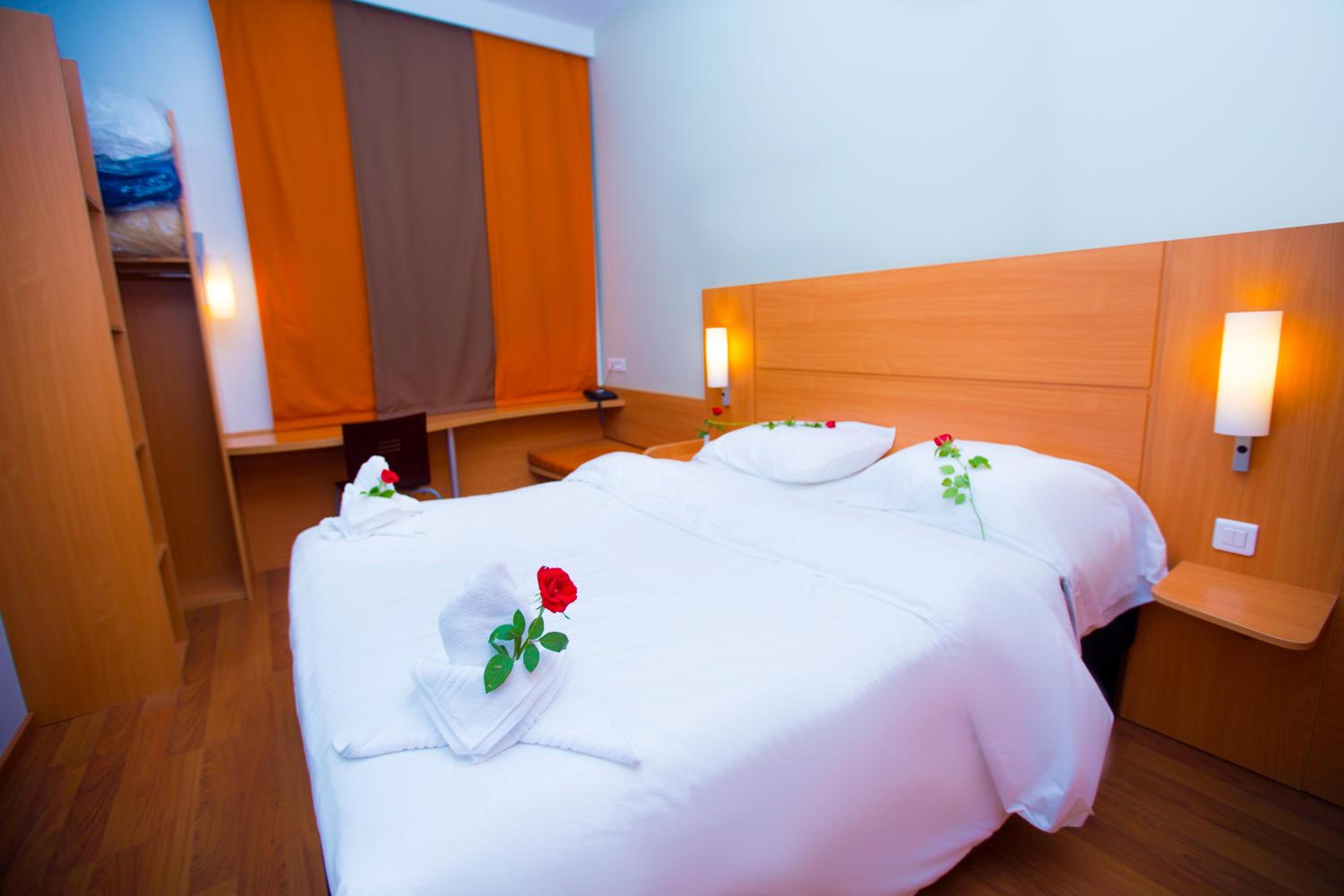 Standard Double Room - Photo 1