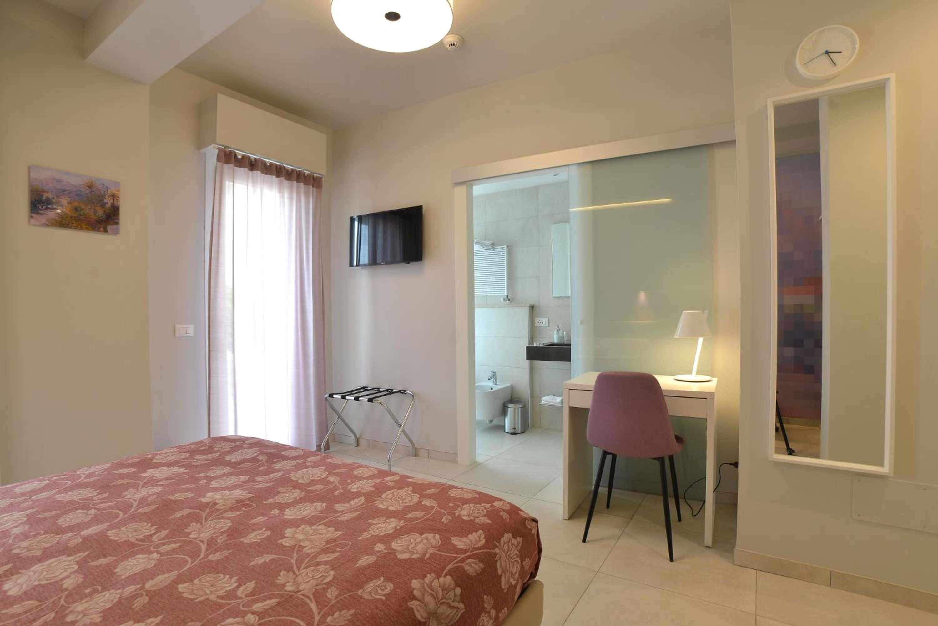 Double Room with Terrace - Photo 15