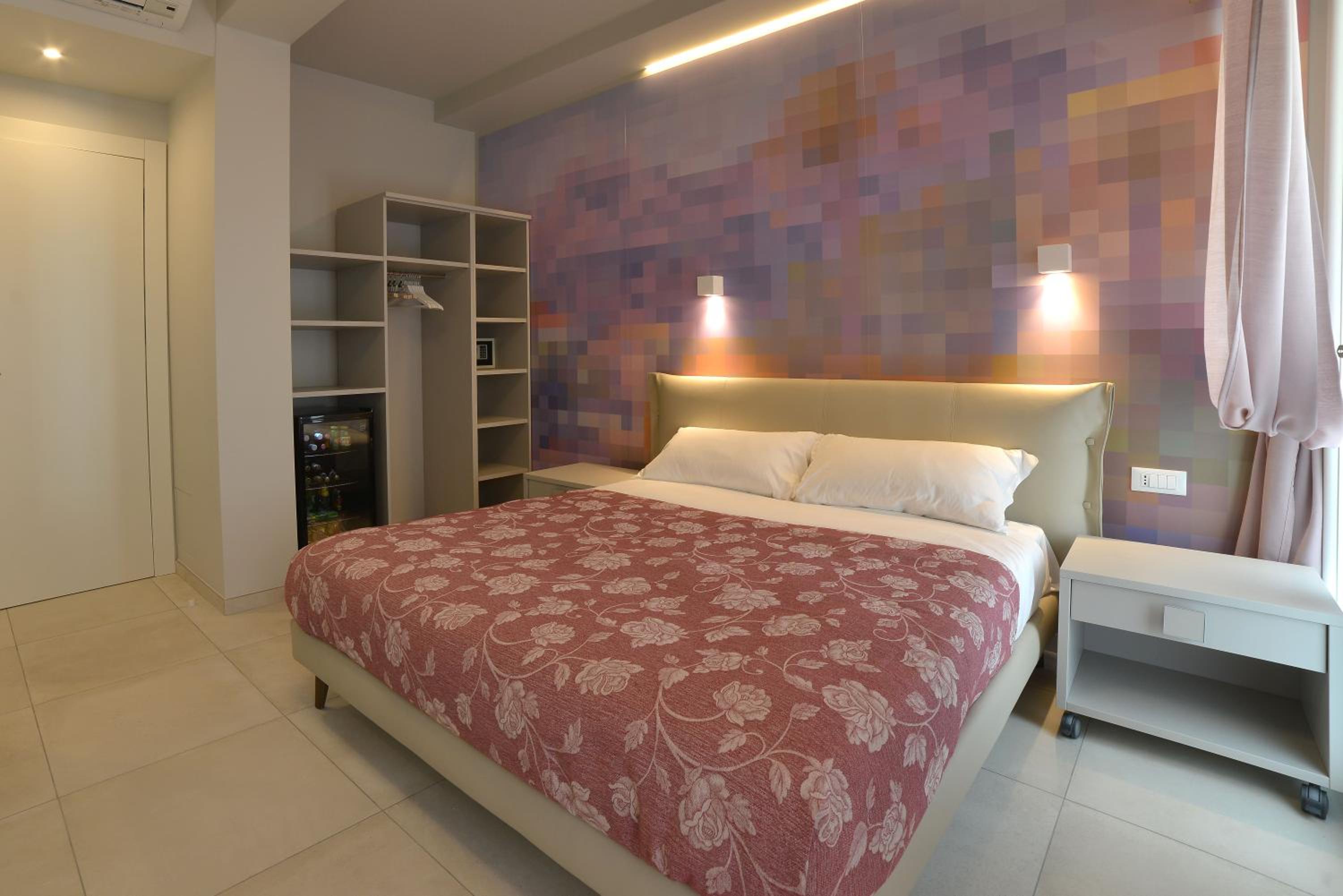 Double Room with Terrace - Photo 14