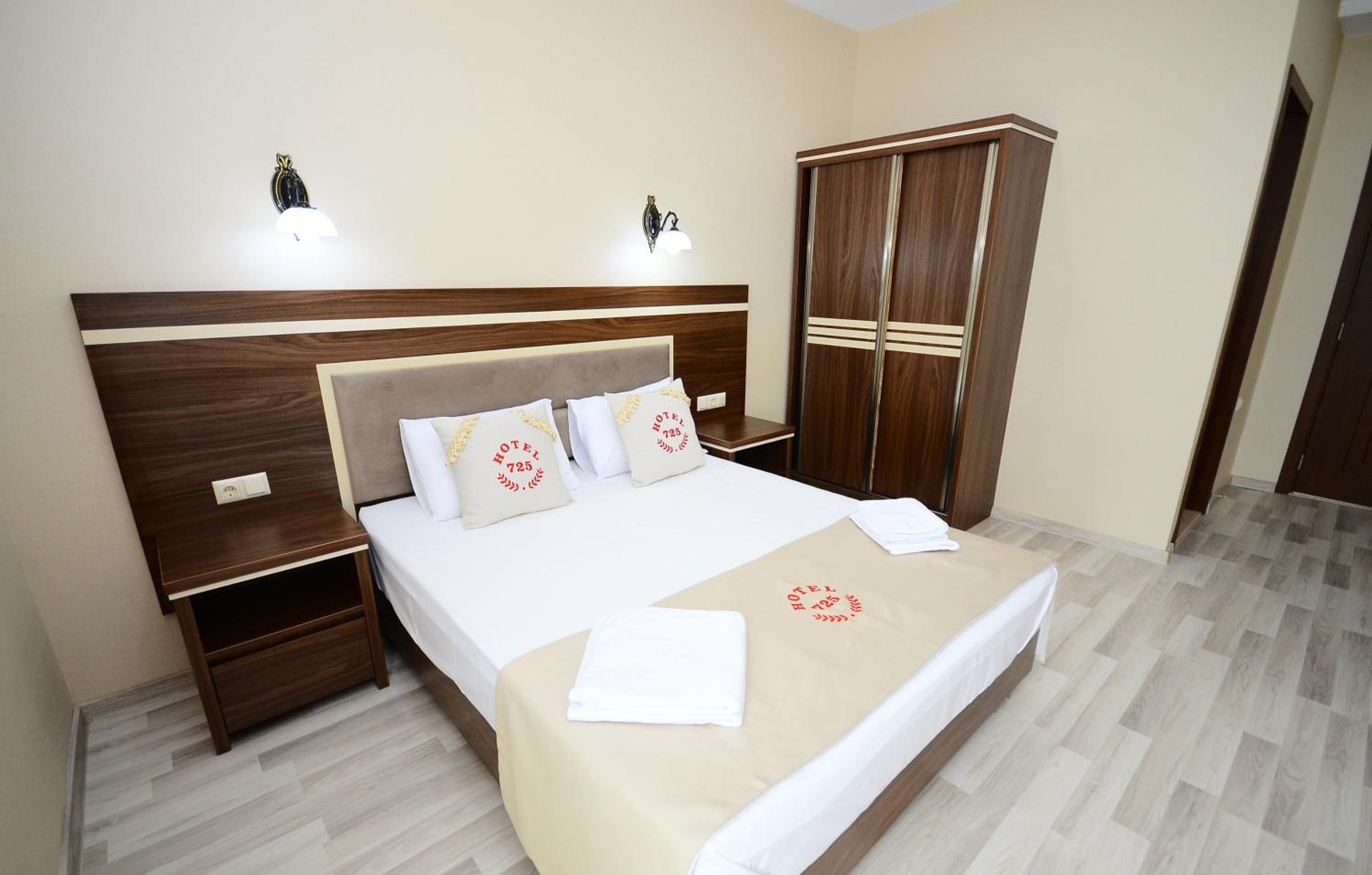 Large Double Room