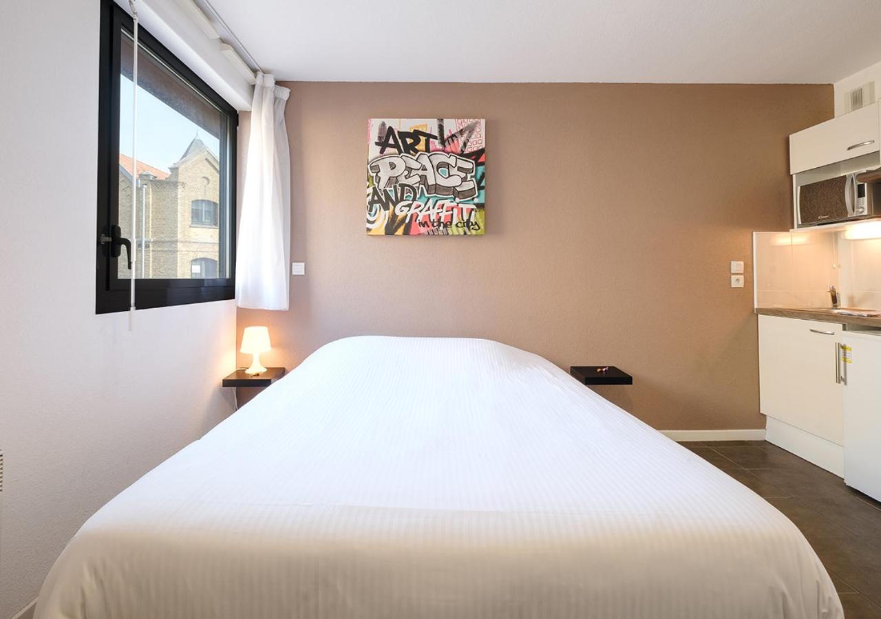 Super Economy Studio (1-2 Adults) With Double Bed