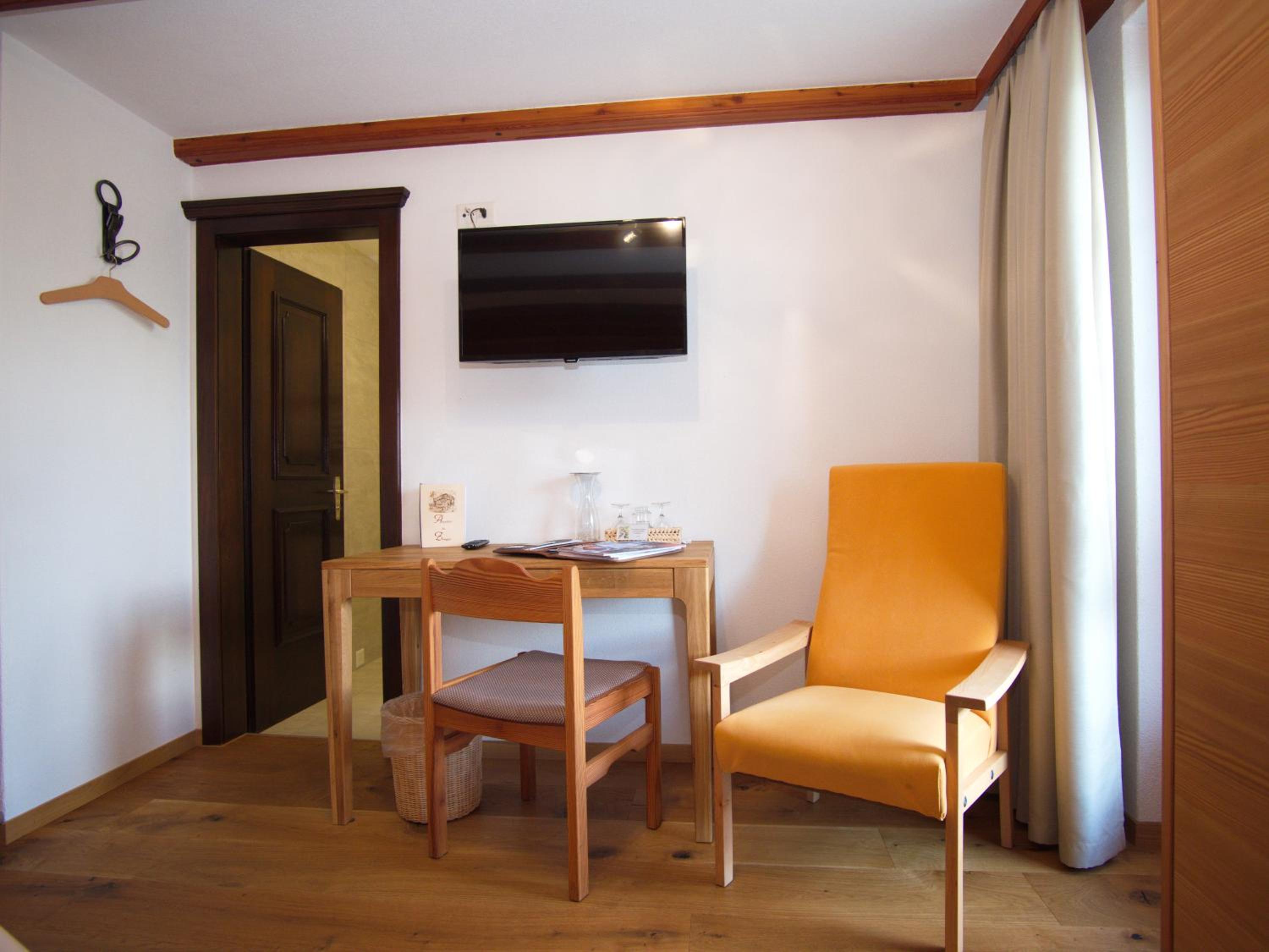 Deluxe Single Room with Balcony photo 1