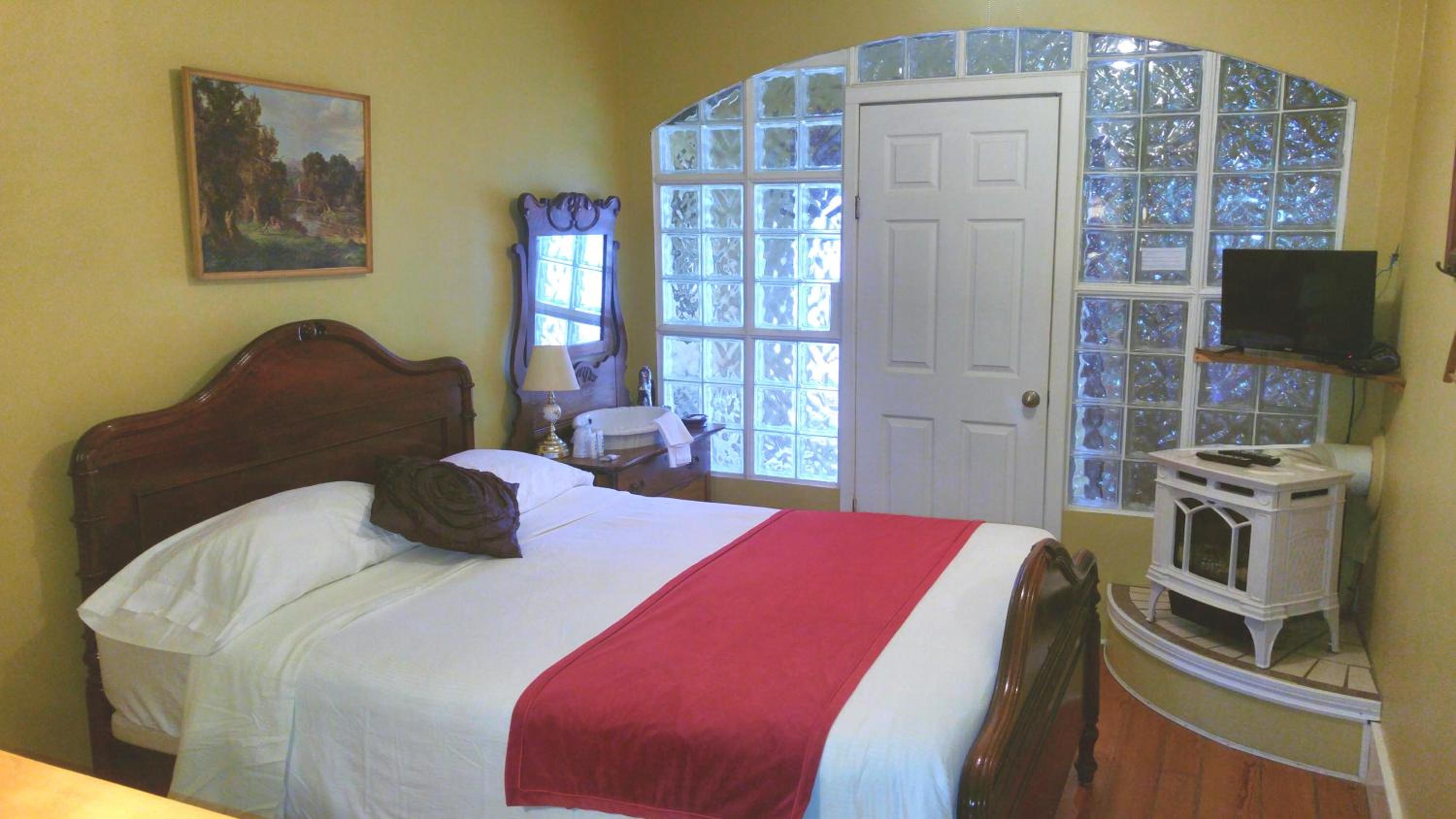 Queen Suite