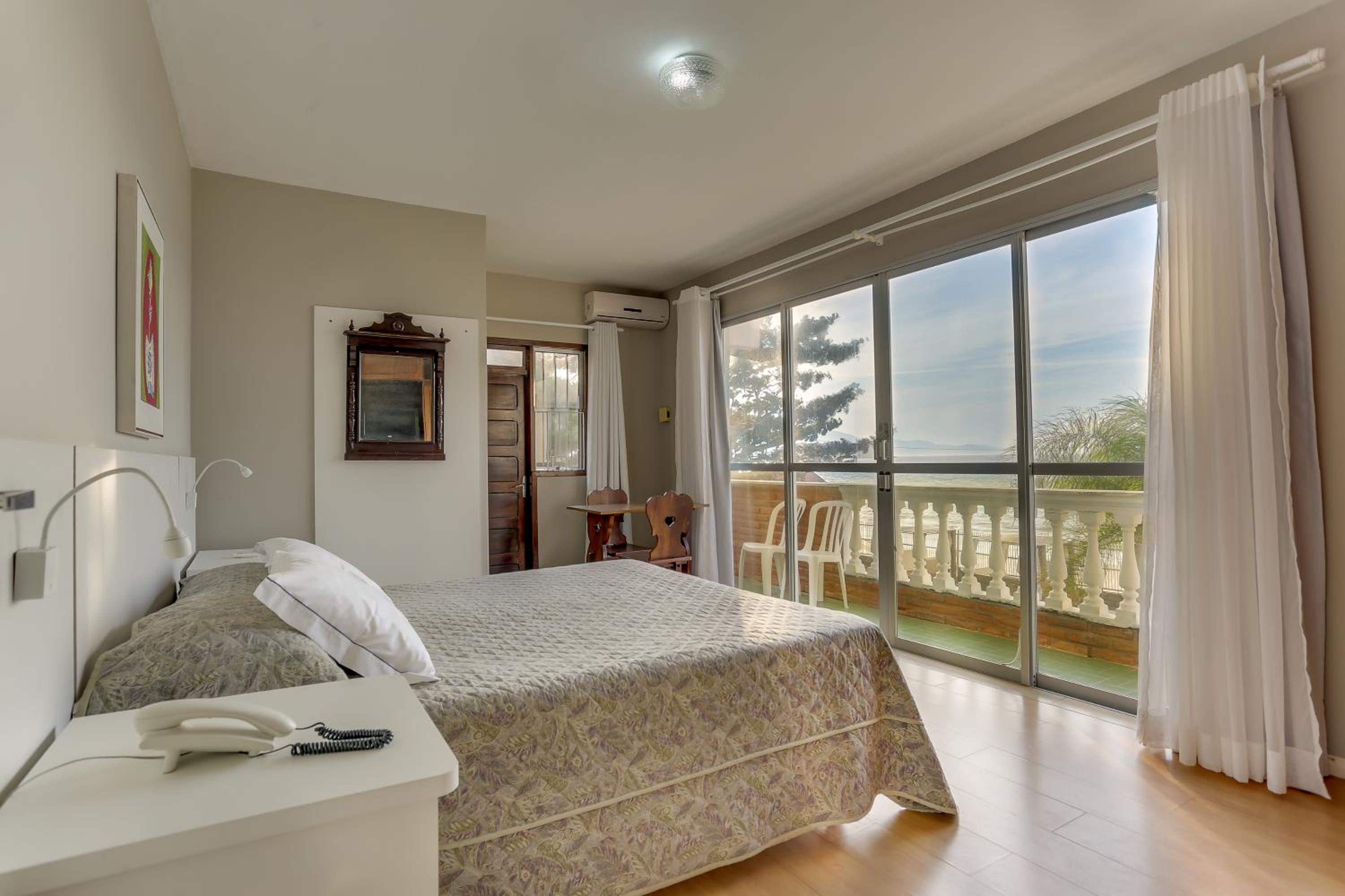 Deluxe Triple Room with Sea View - Photo 1