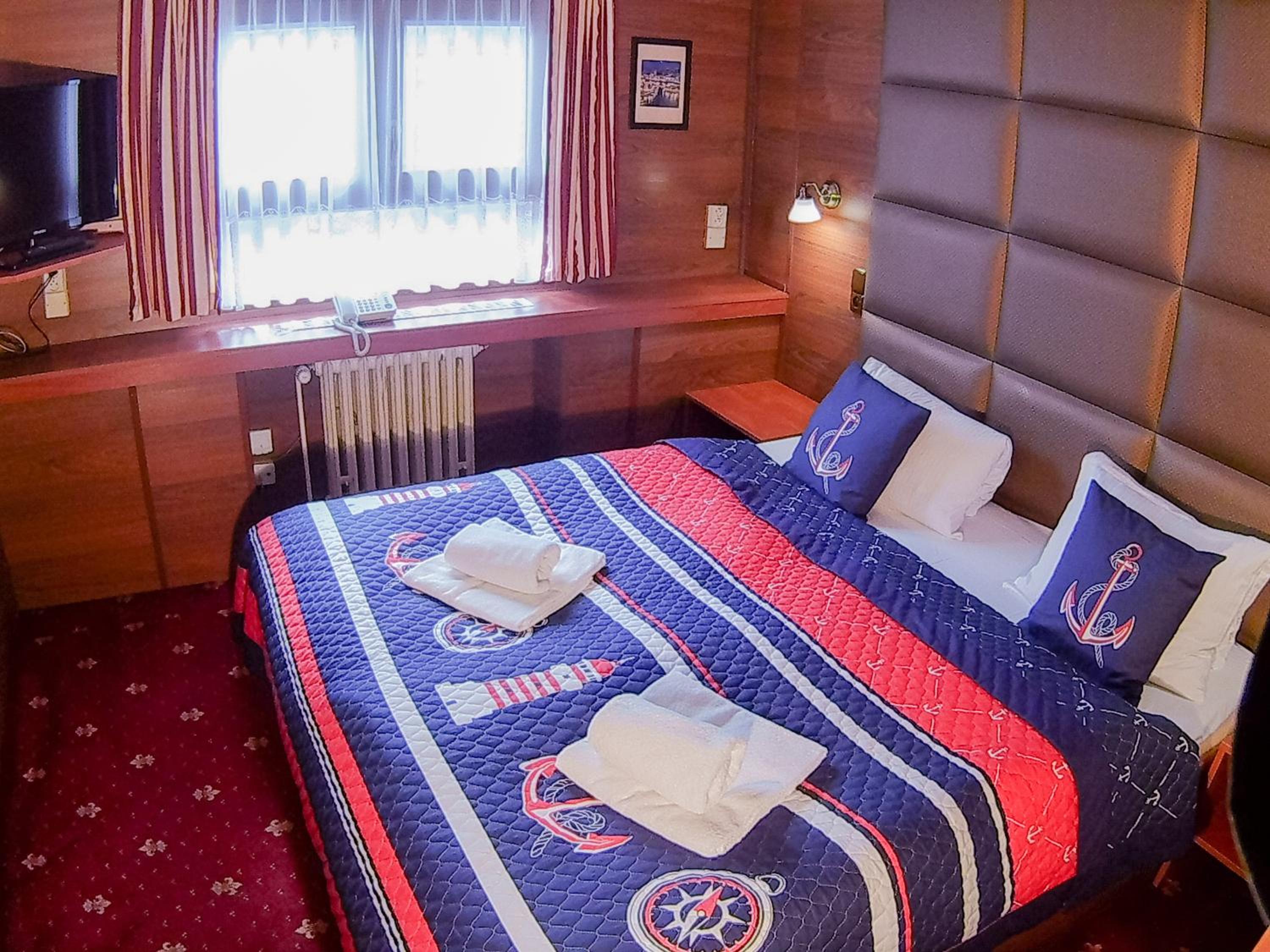 Deluxe Double or Twin Room with River View