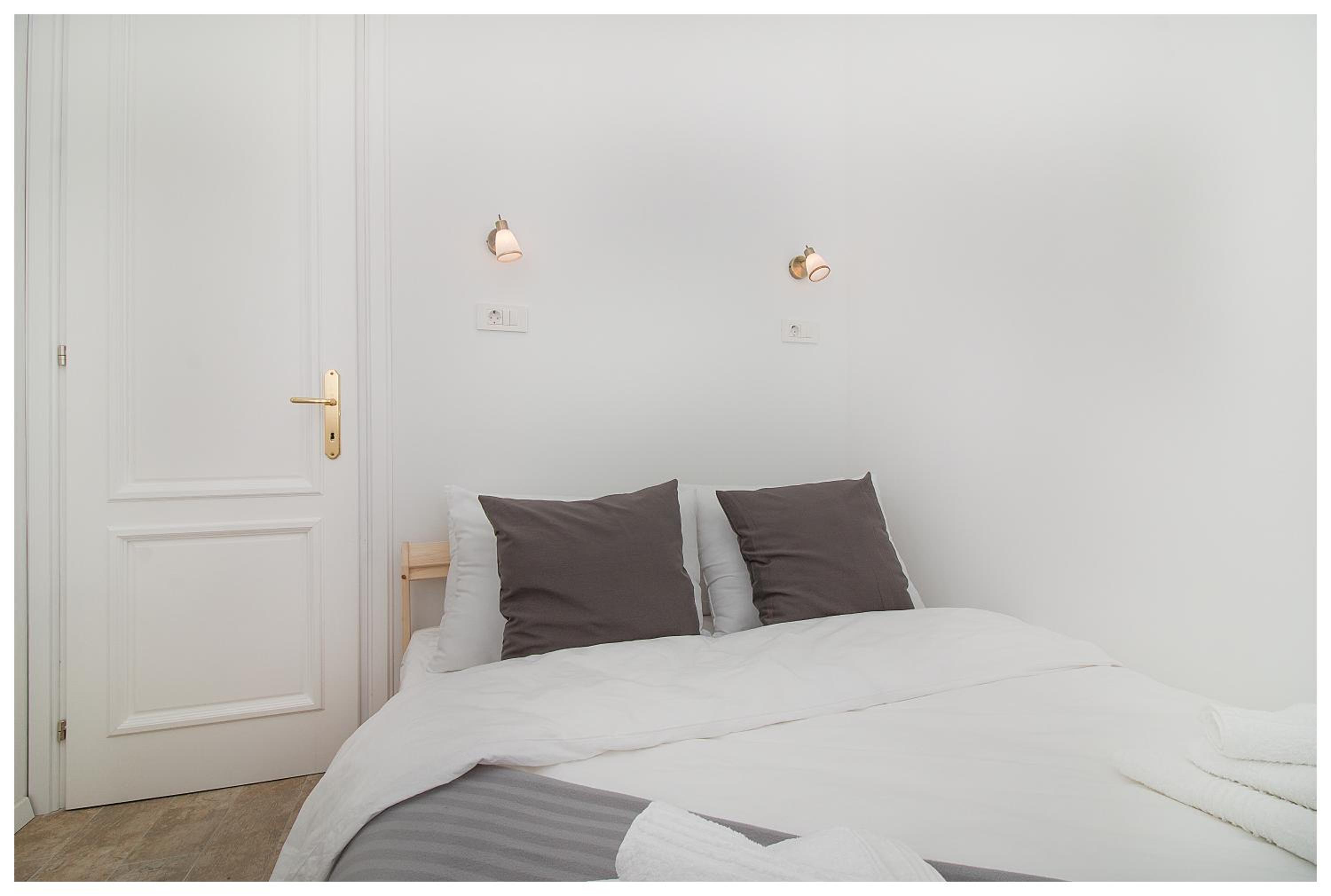 Two-Bedroom Apartment A - Photo 17