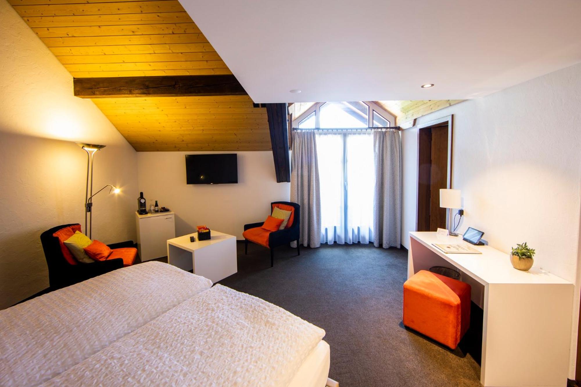 Junior Suite with Garden View - Photo 1