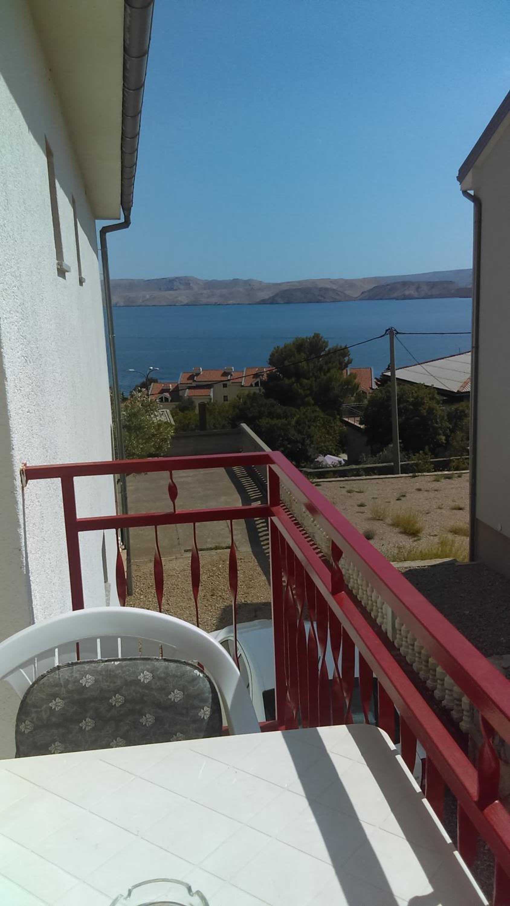 Apartment with Mountain View - Photo 6