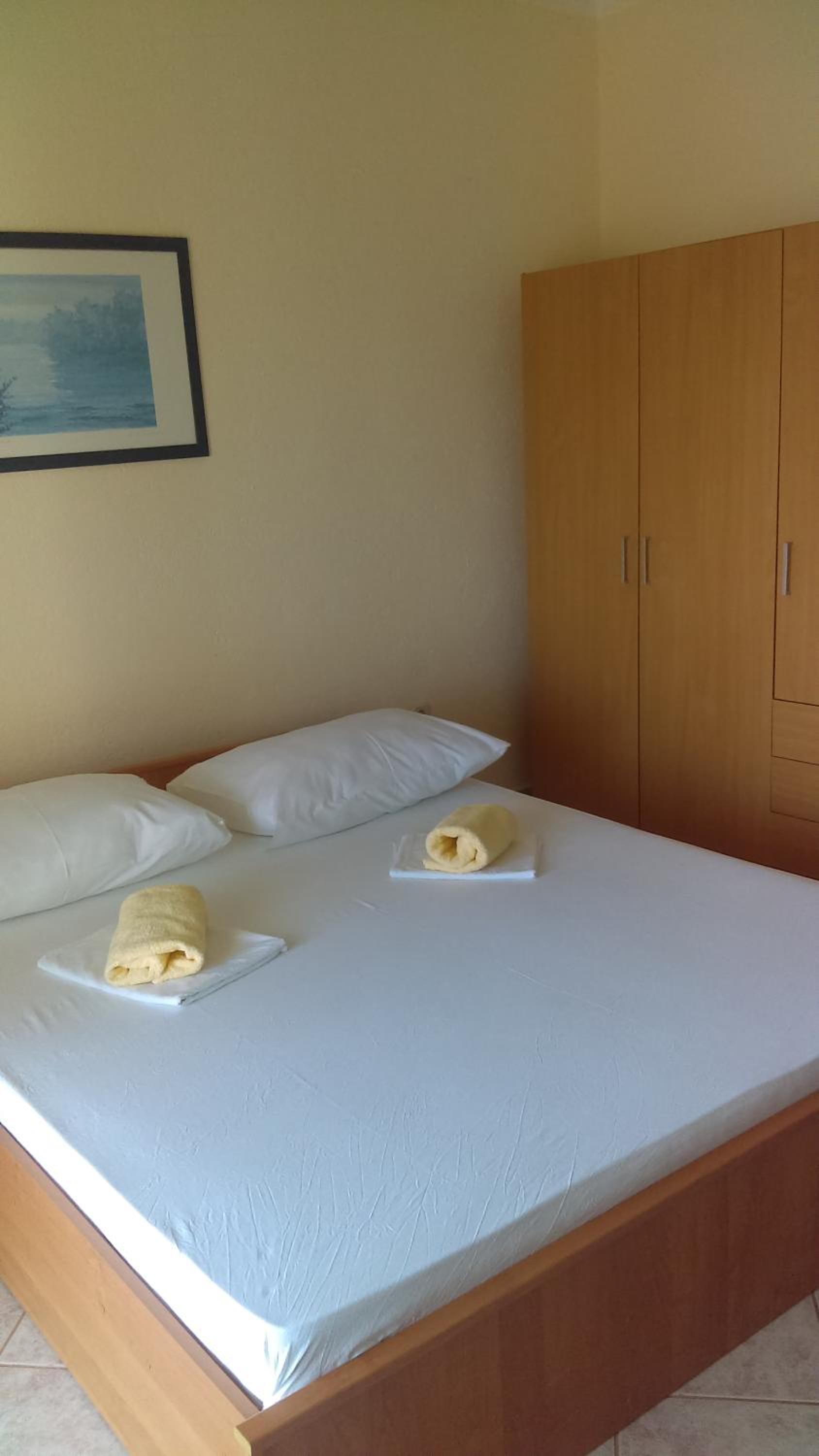 Double Room - Photo 6