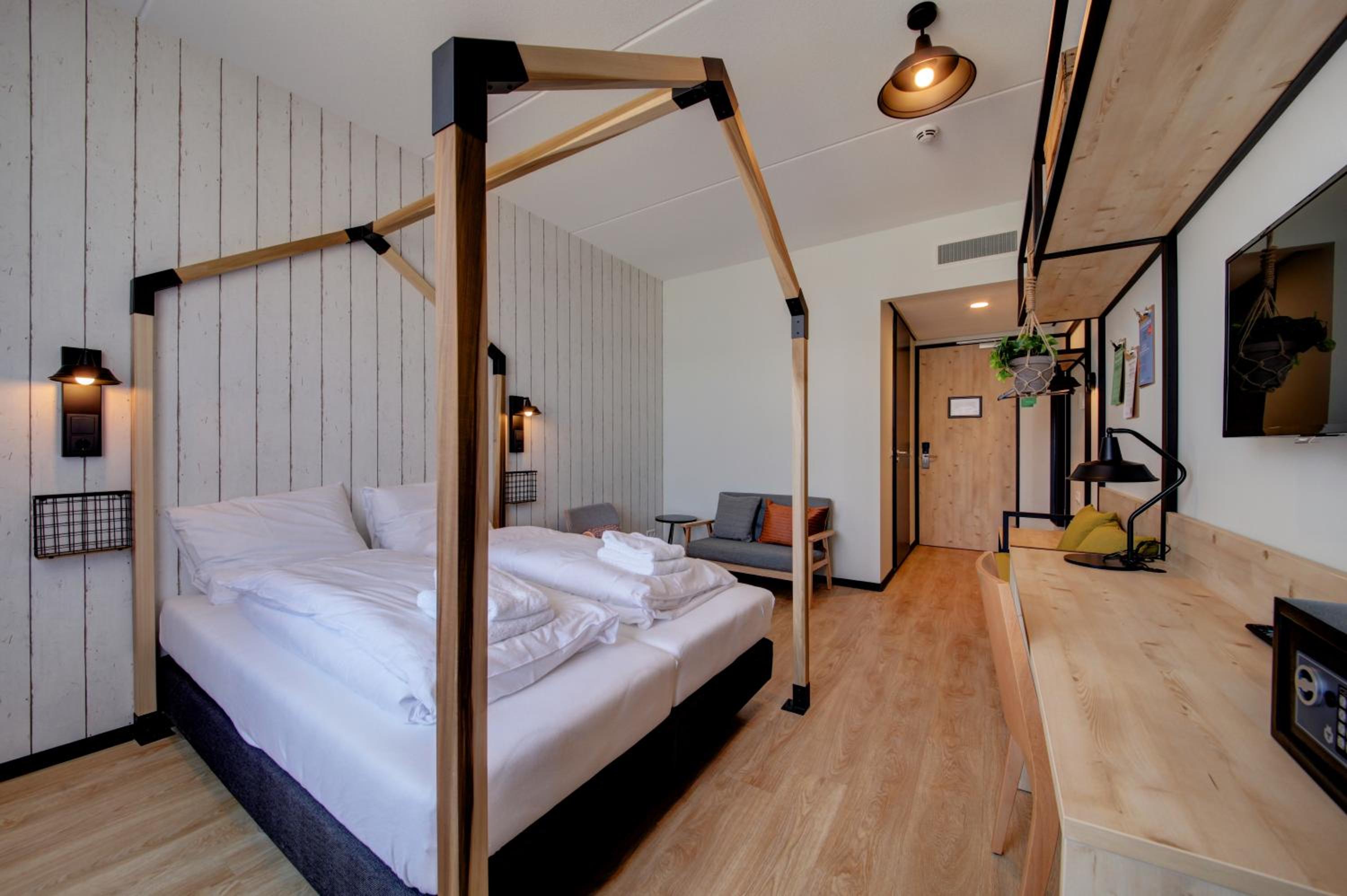 Double or Twin Room photo 3