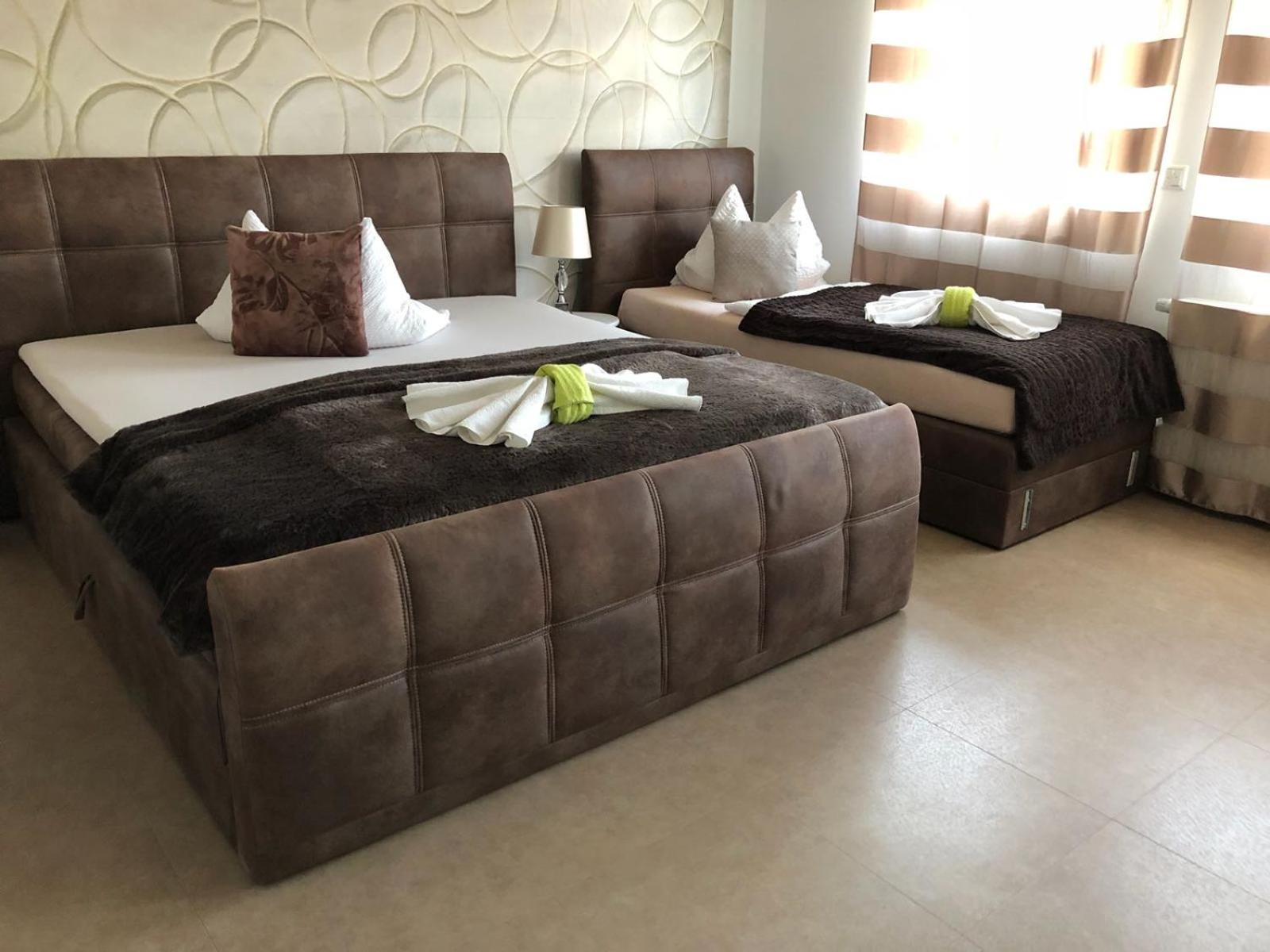 Family Room photo 3
