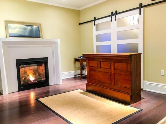 Deluxe King Suite with Sofa Bed