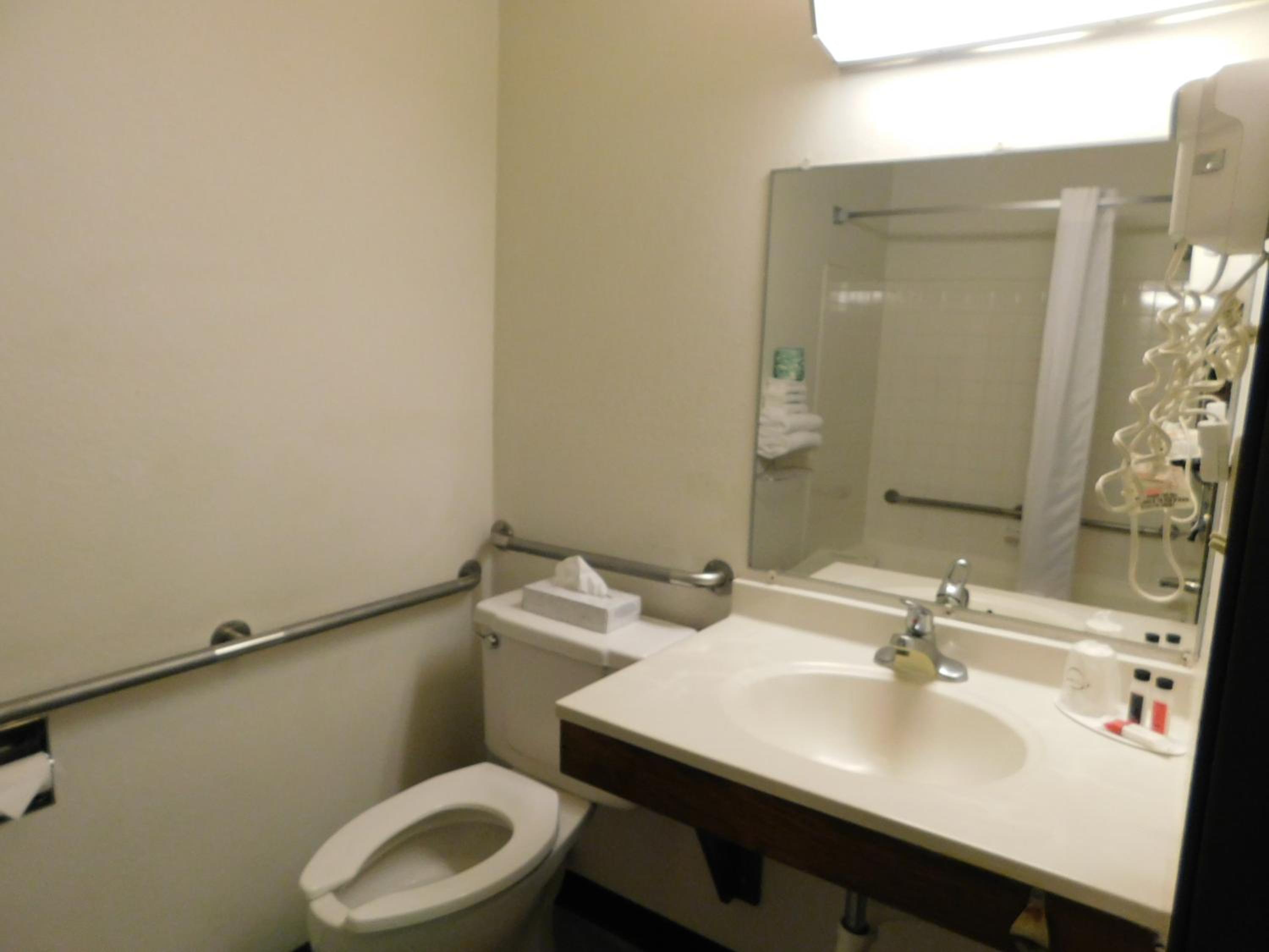 King Room - Disability Access - Photo 5