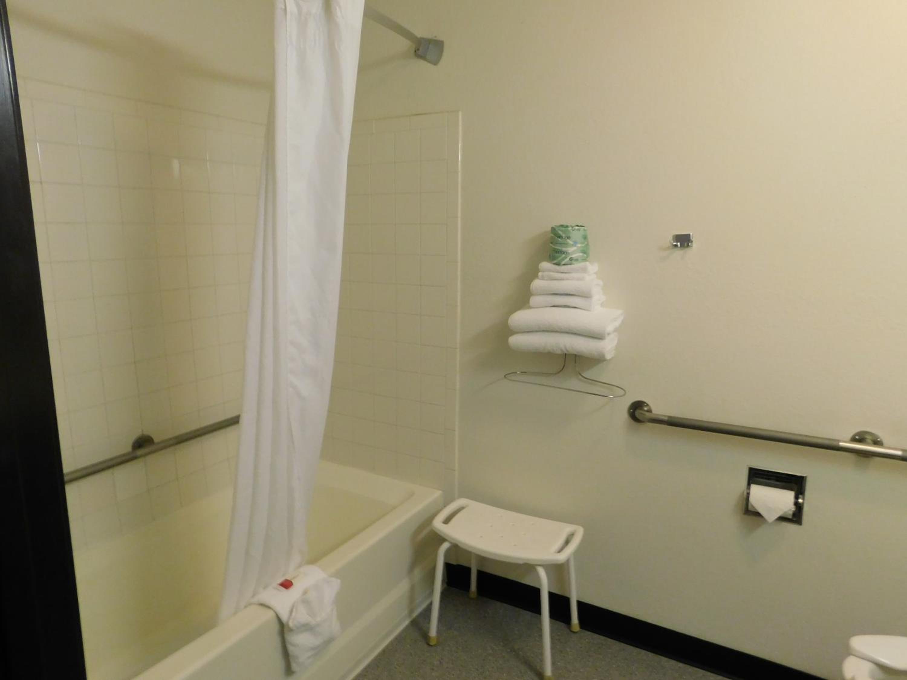 King Room - Disability Access - Photo 2
