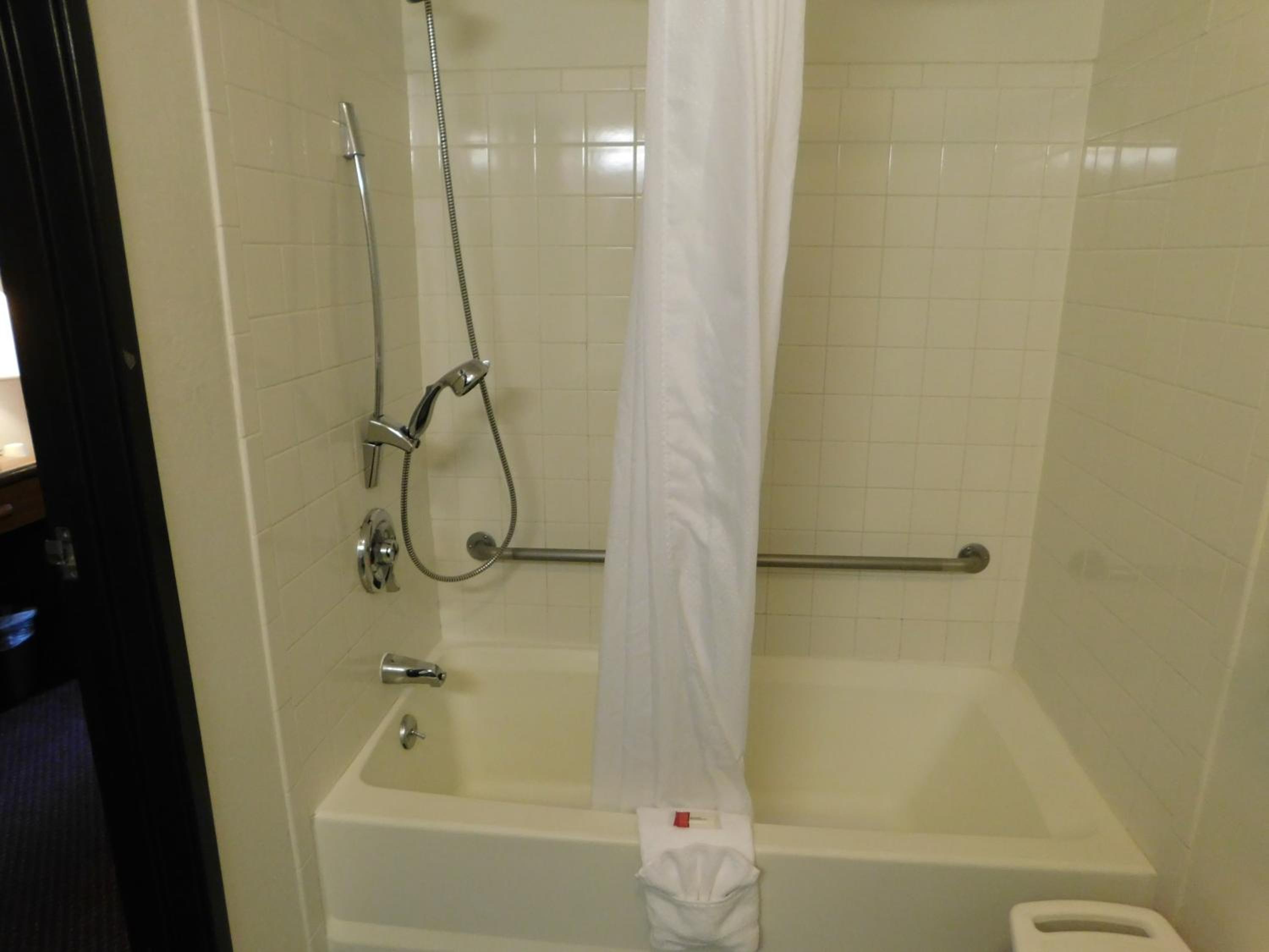 King Room - Disability Access - Photo 3