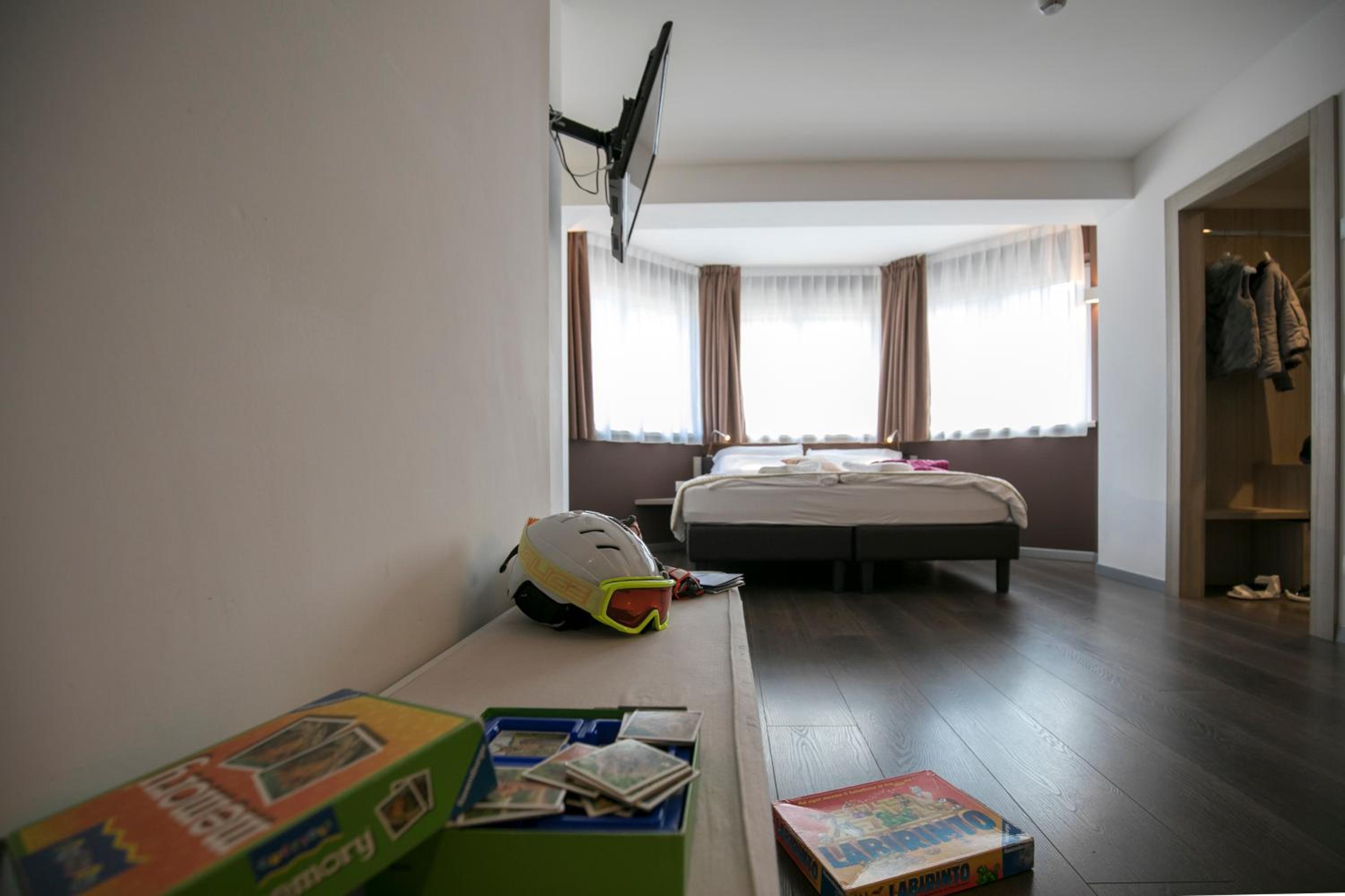 Junior Suite (3 Adults) - Photo 1