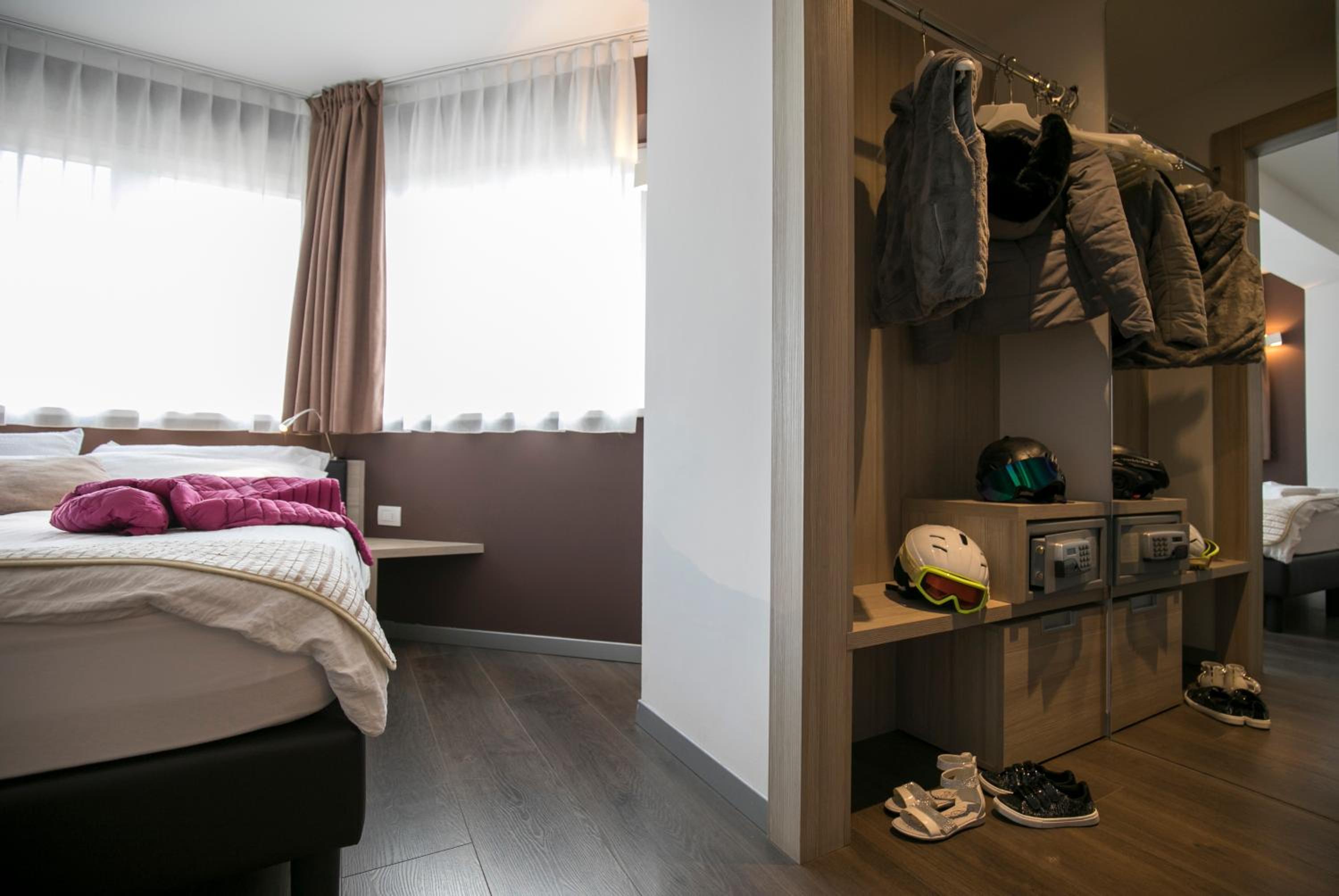 Junior Suite (3 Adults) - Photo 2