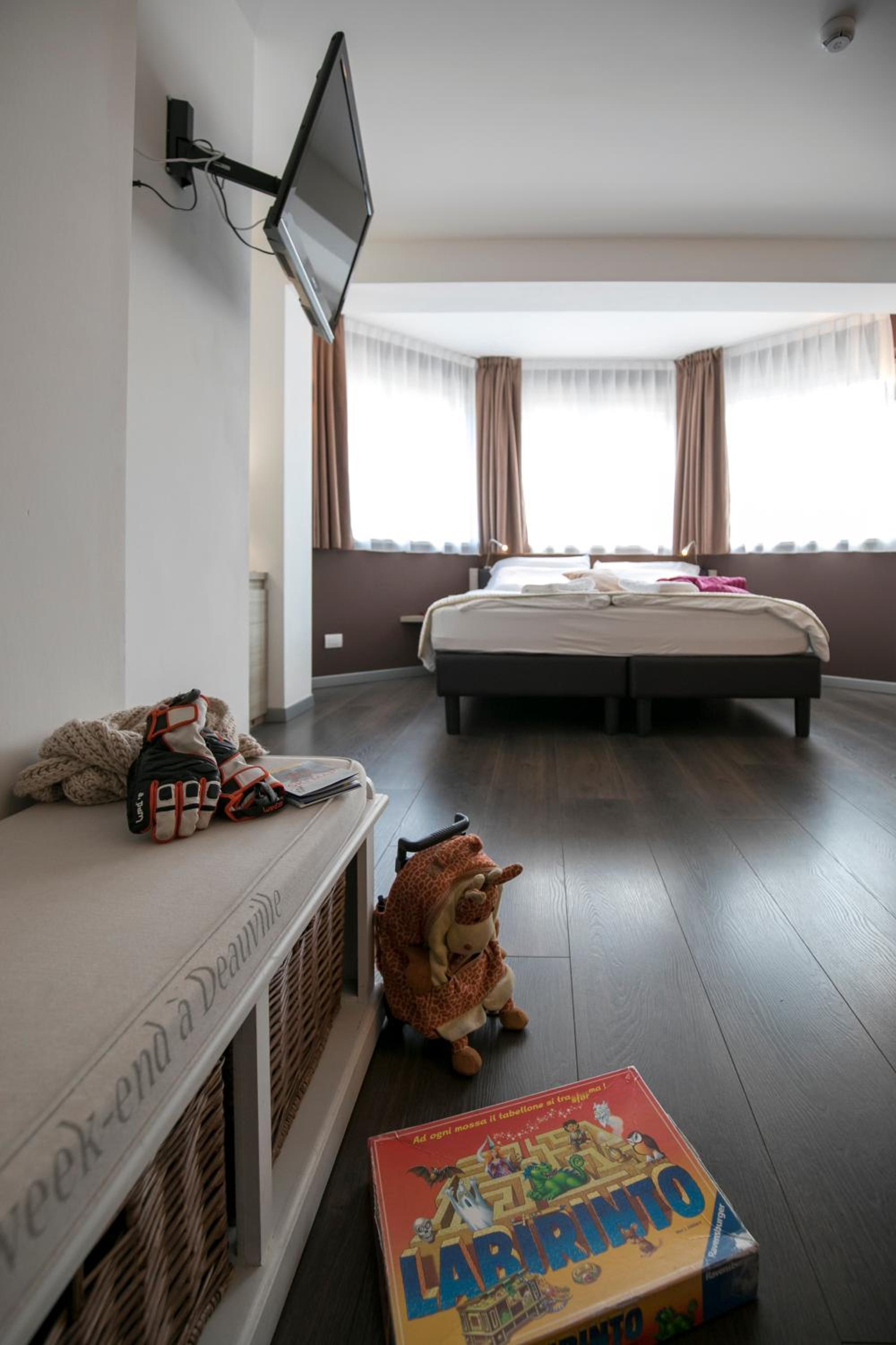 Junior Suite (3 Adults) - Photo 3