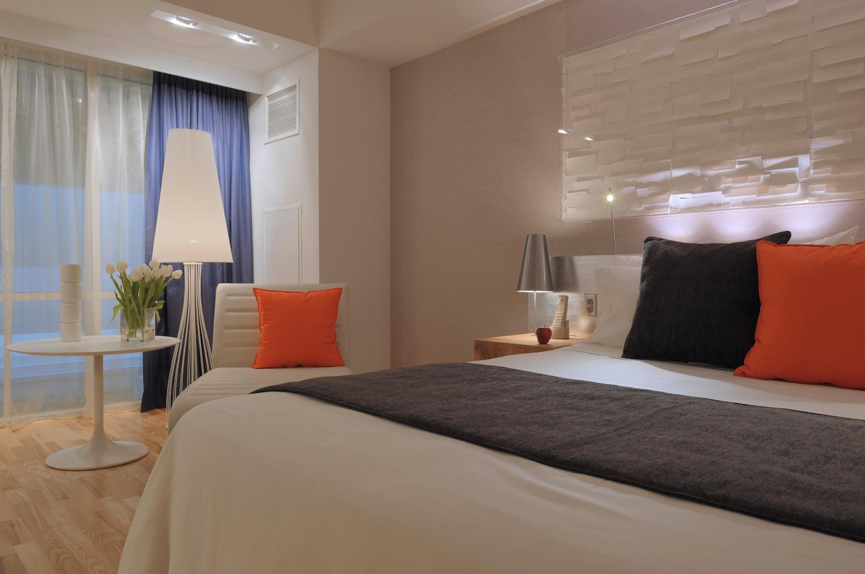 Deluxe King Room - Photo 4