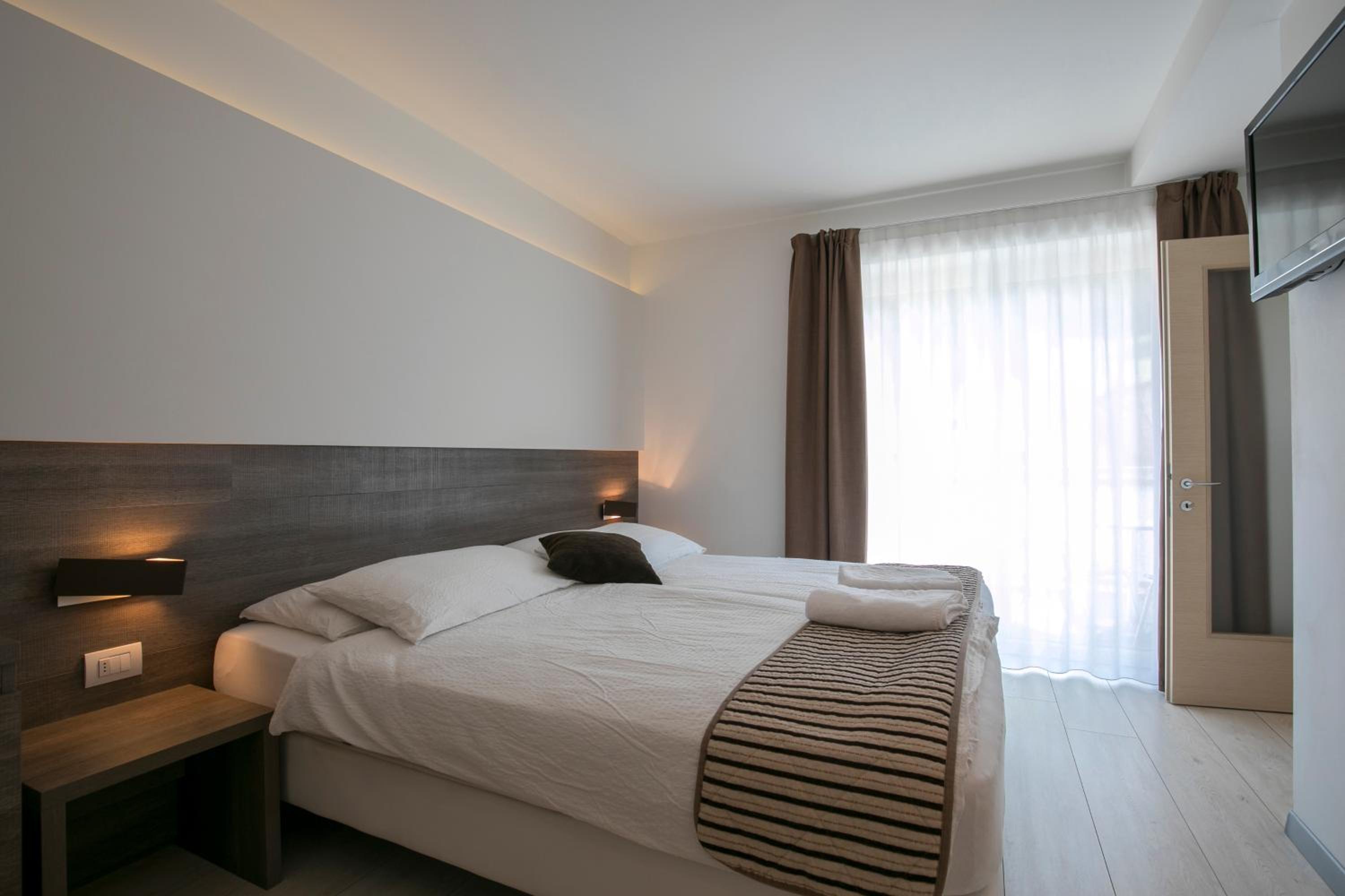 Classic Single Room With Balcony photo 3