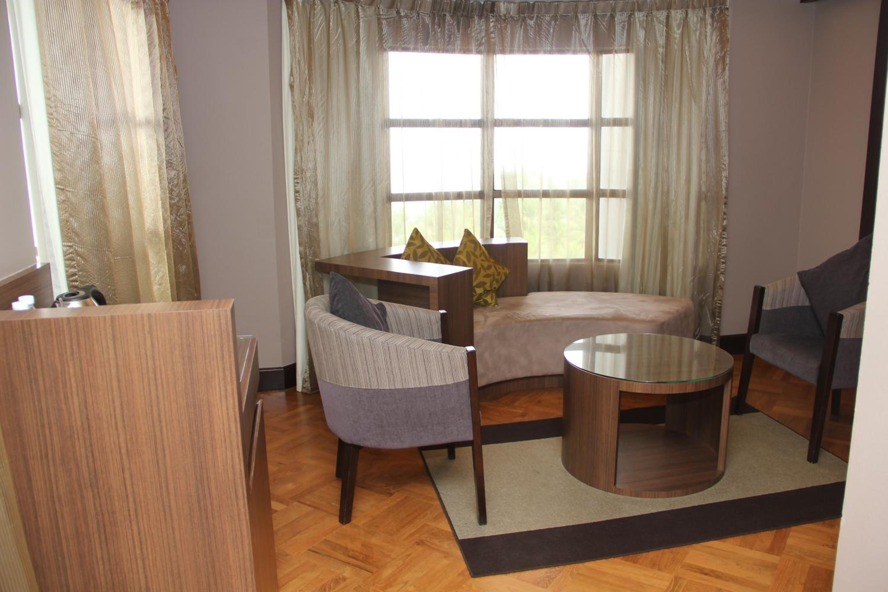 Premium Suite - Photo 6