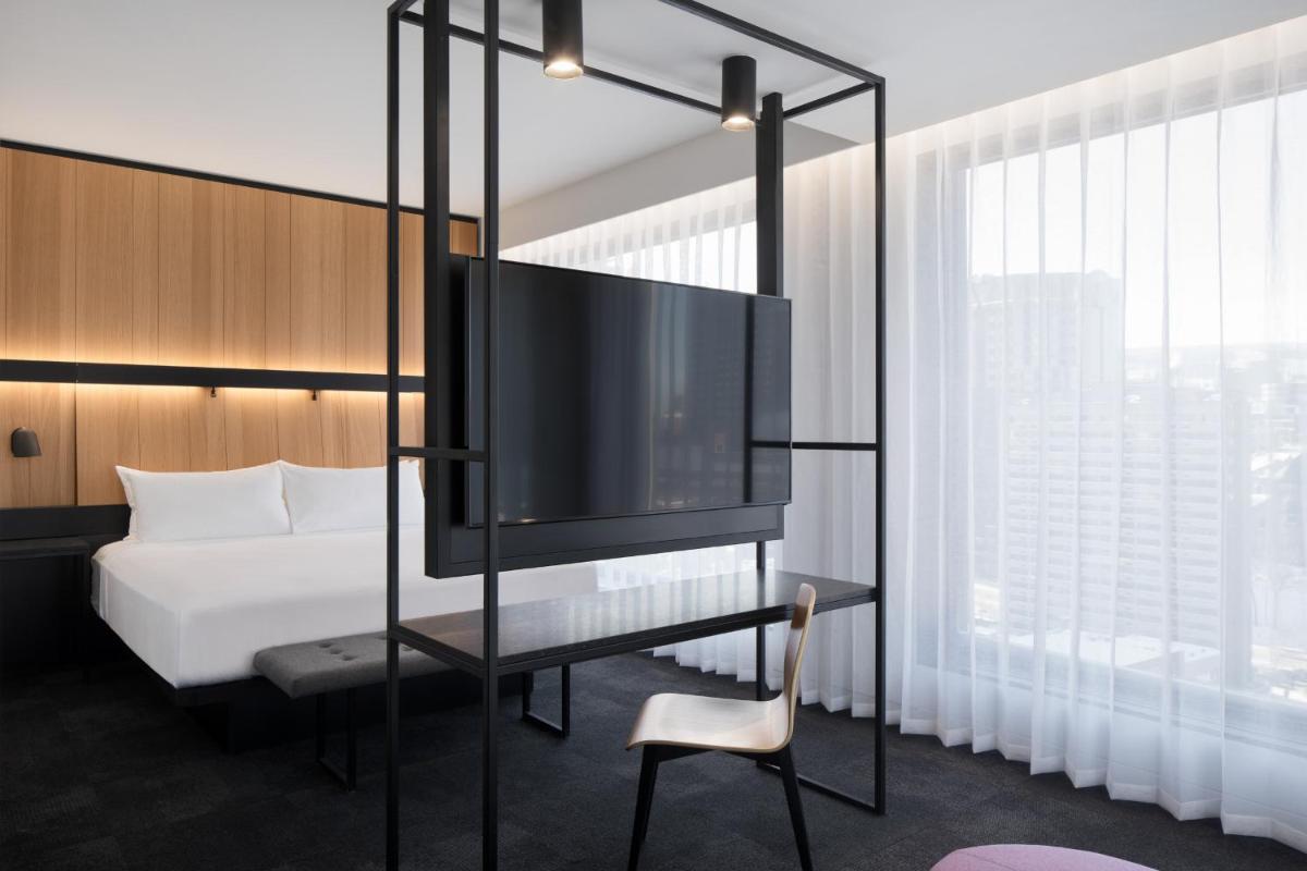 Corner Suite