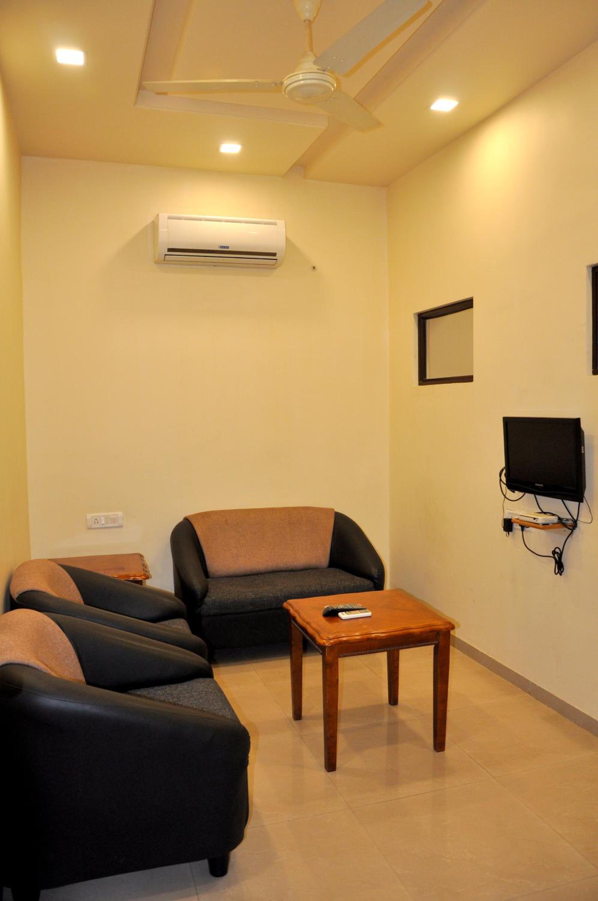 Suite - Photo 7