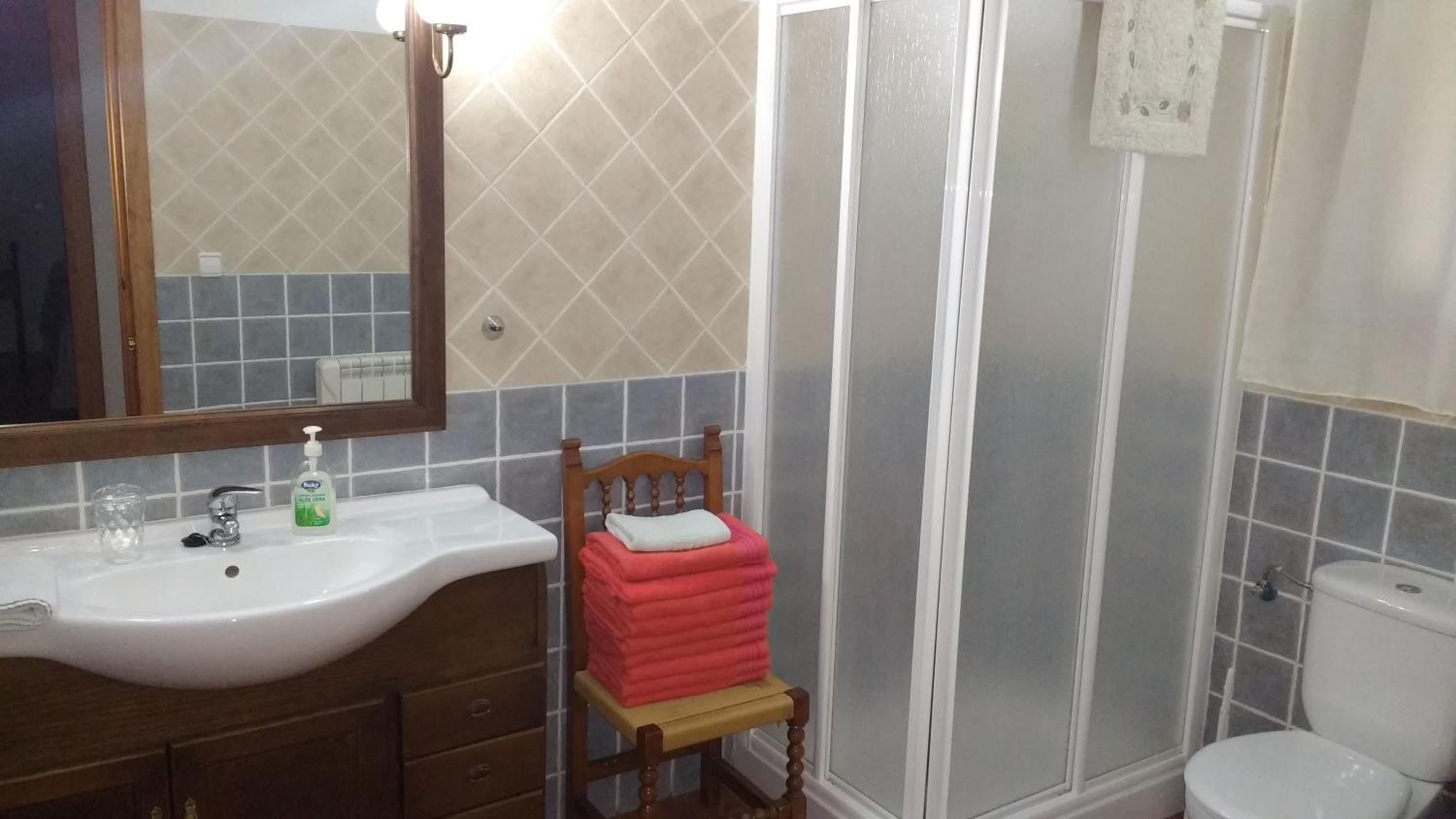Four-Bedroom House - Photo 5