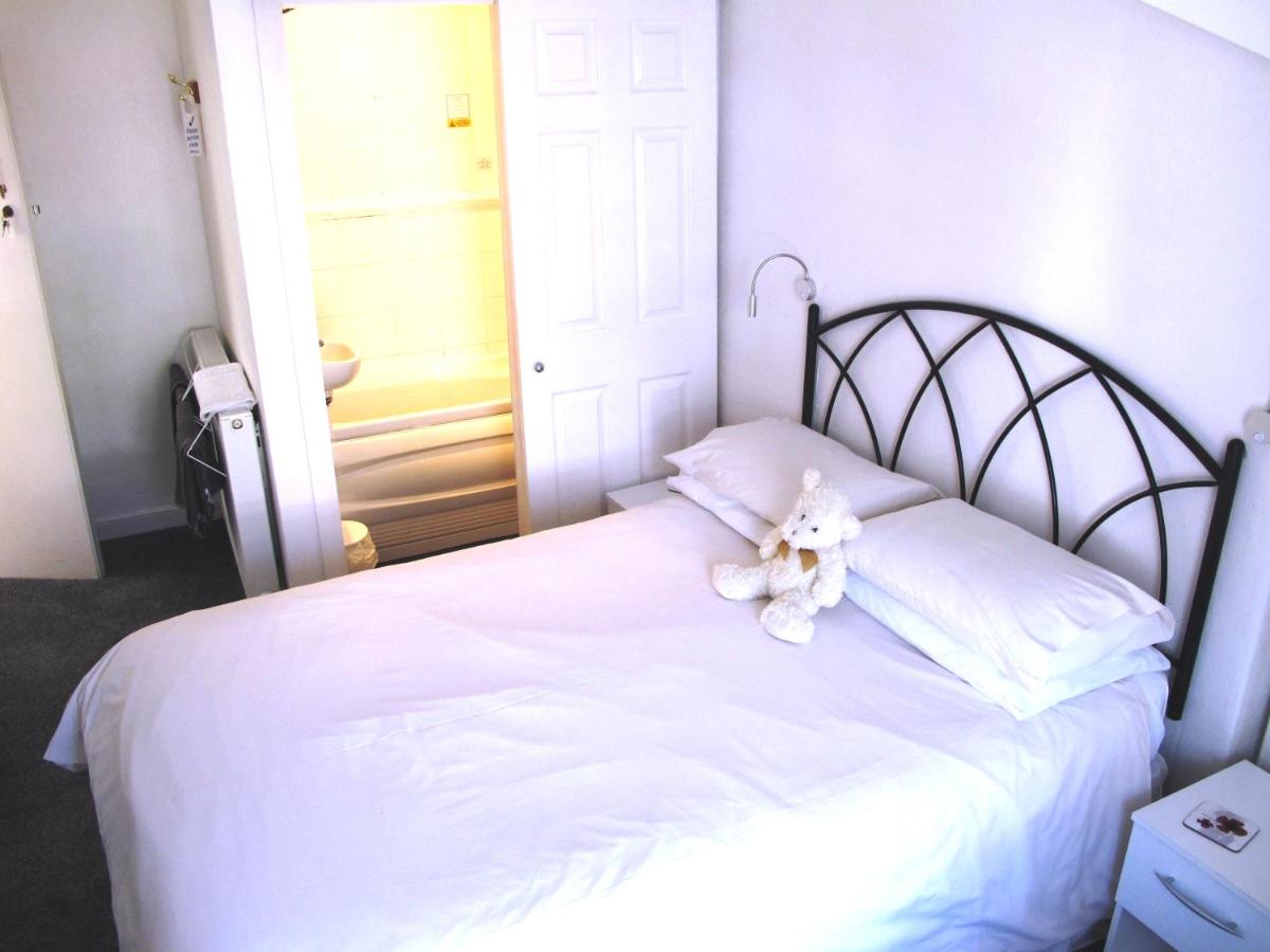 Standard Double Room photo 3