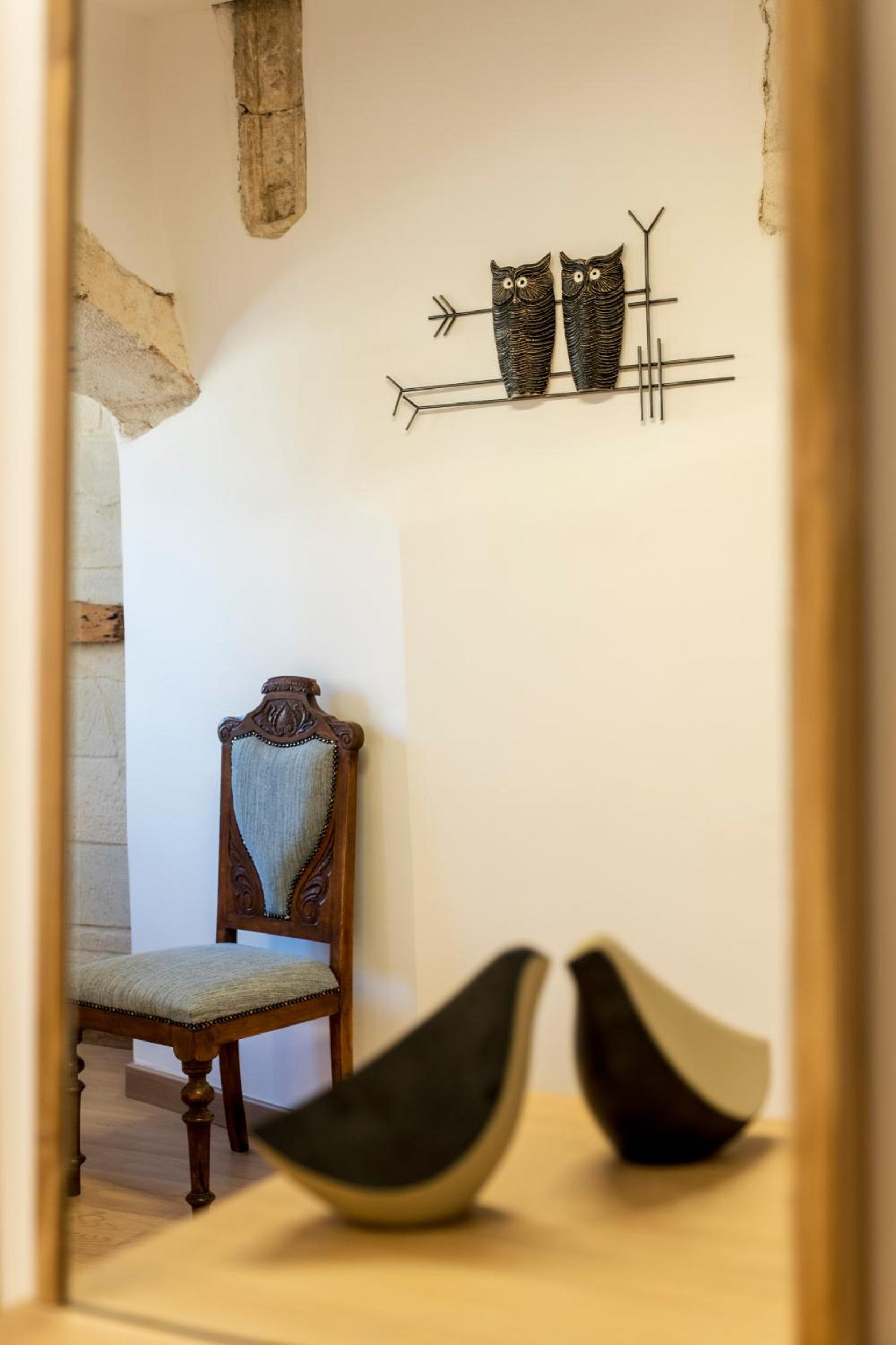 Superior Double Room thumbnail 6