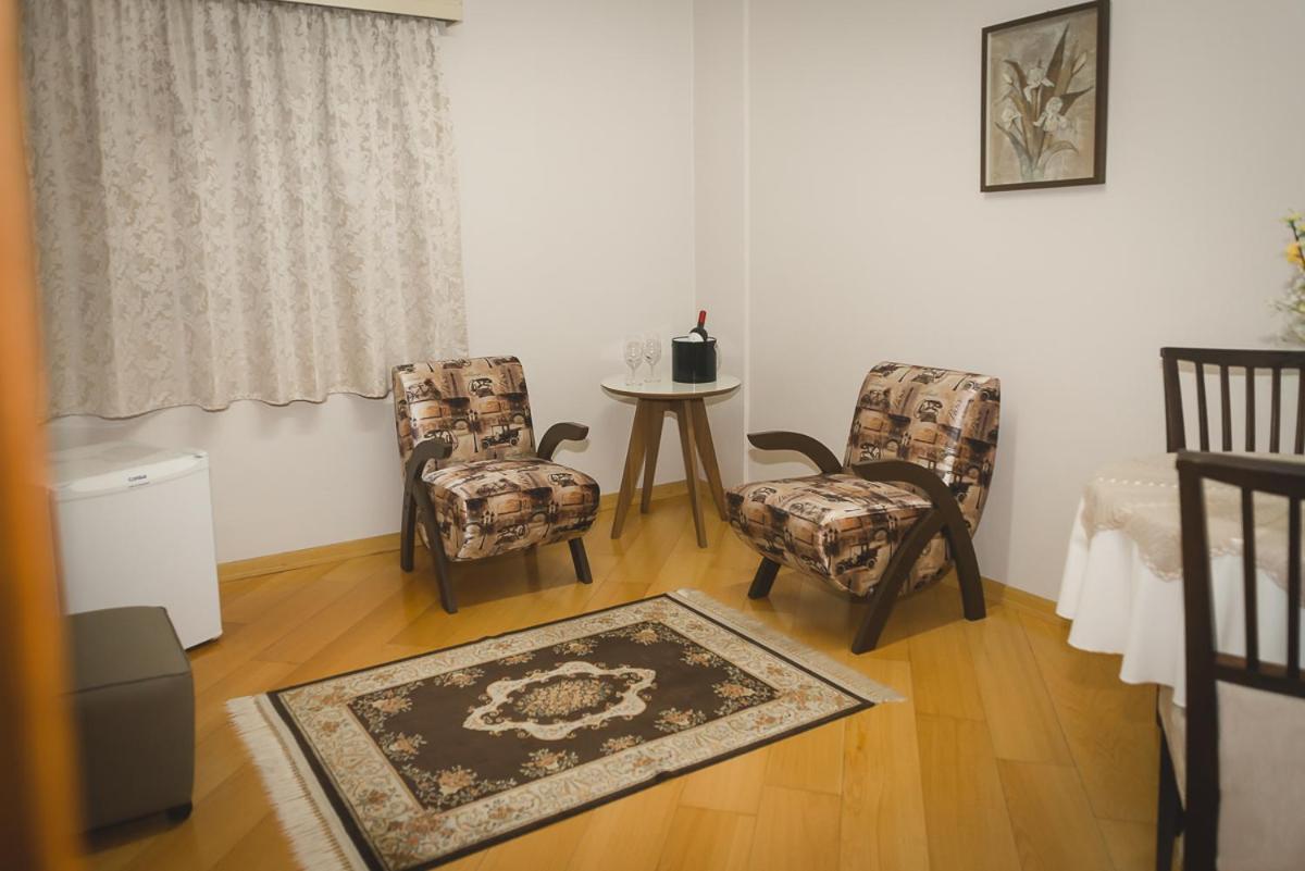 Deluxe Suite with Spa Bath