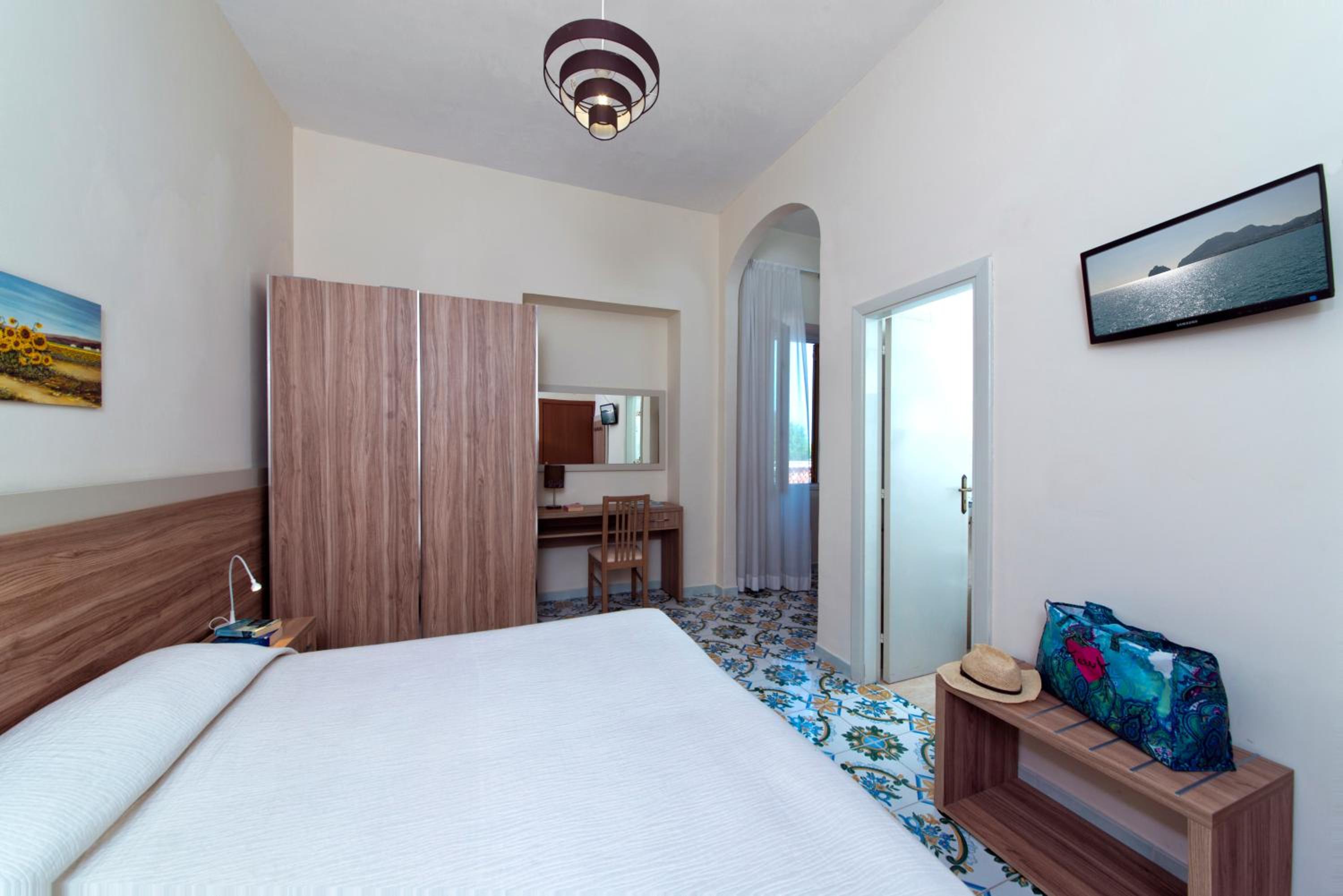 Triple Room with Sea View