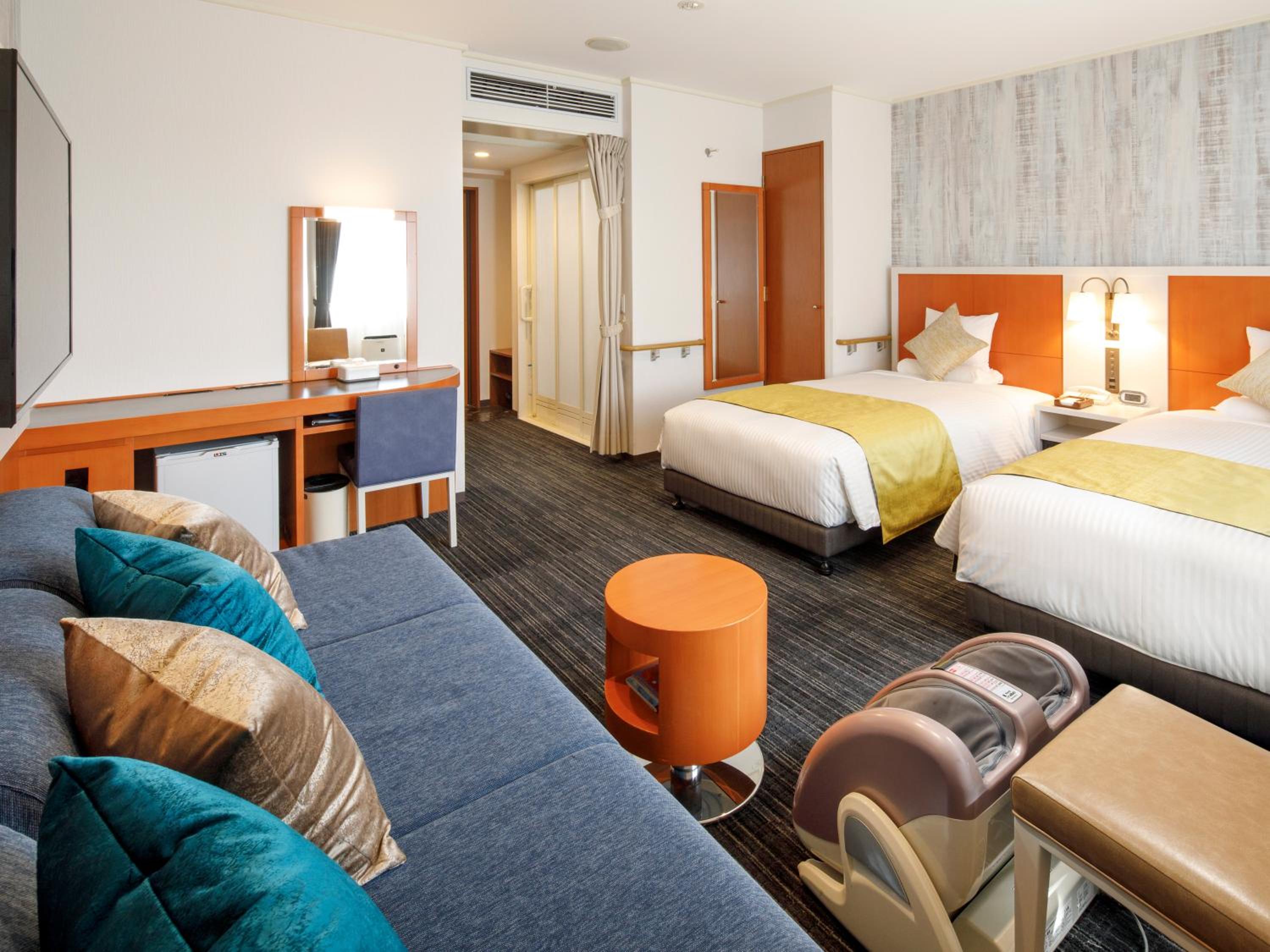 Accessible Twin Room photo 1