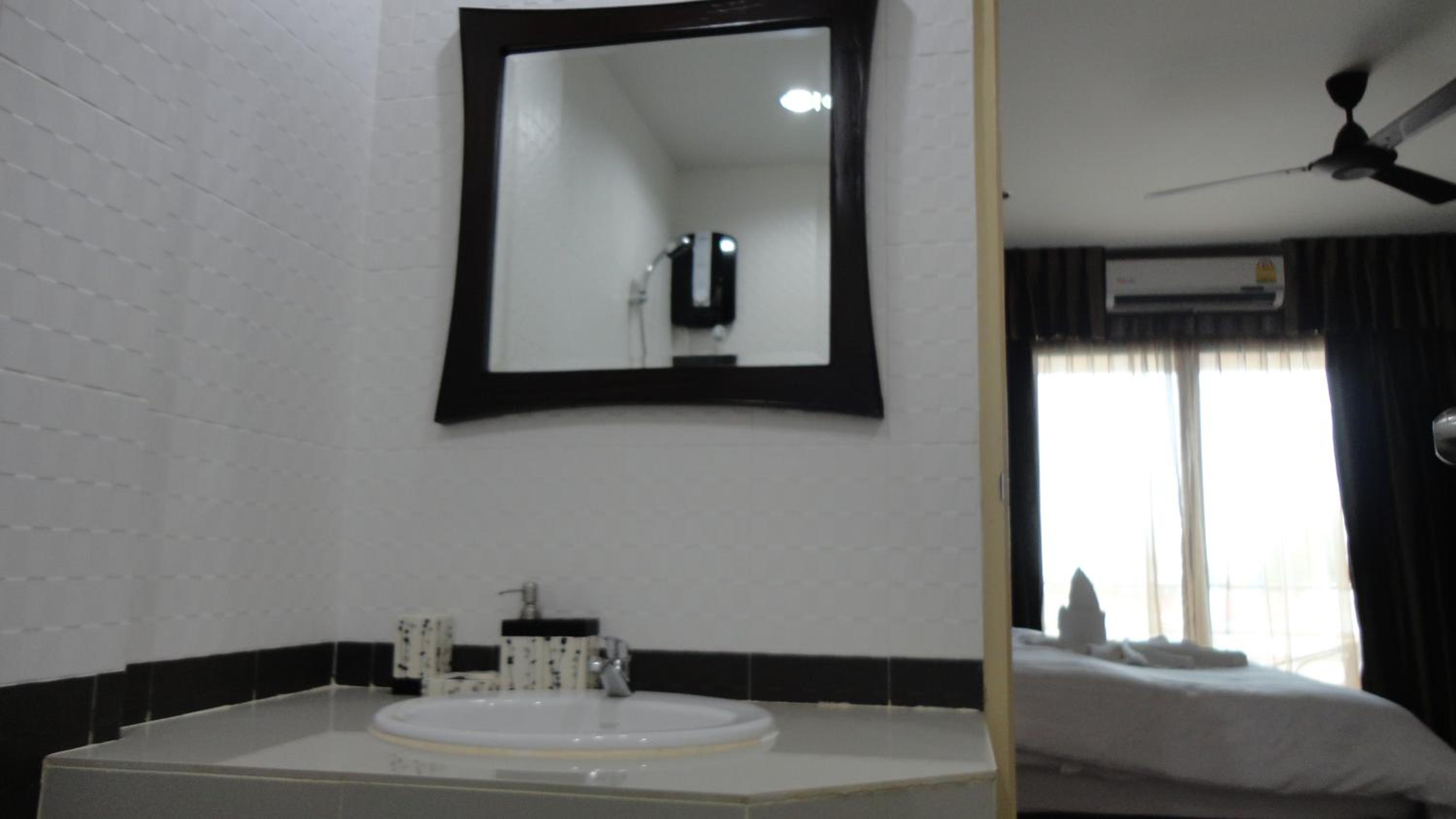 Classic Double Room with Sunset View photo 2
