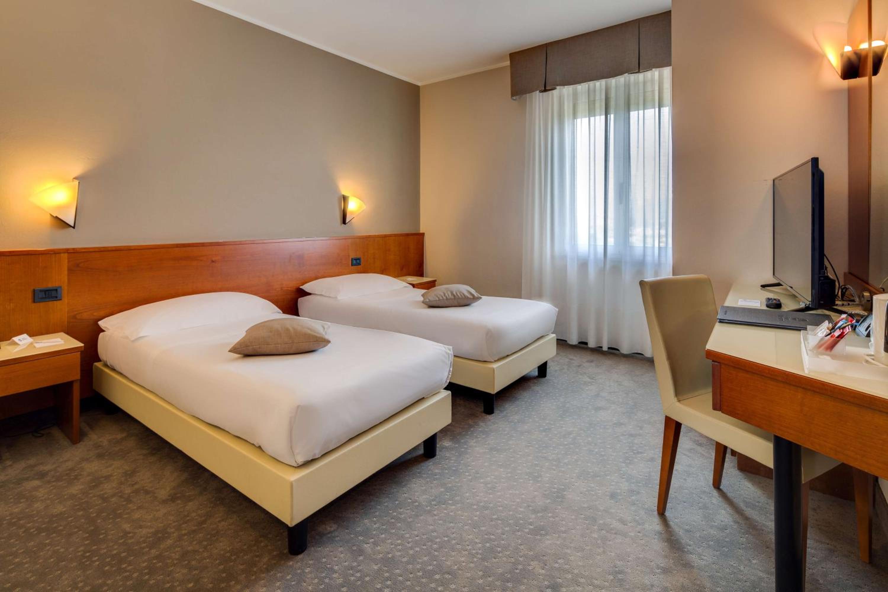 Classic Twin Room - Photo 1