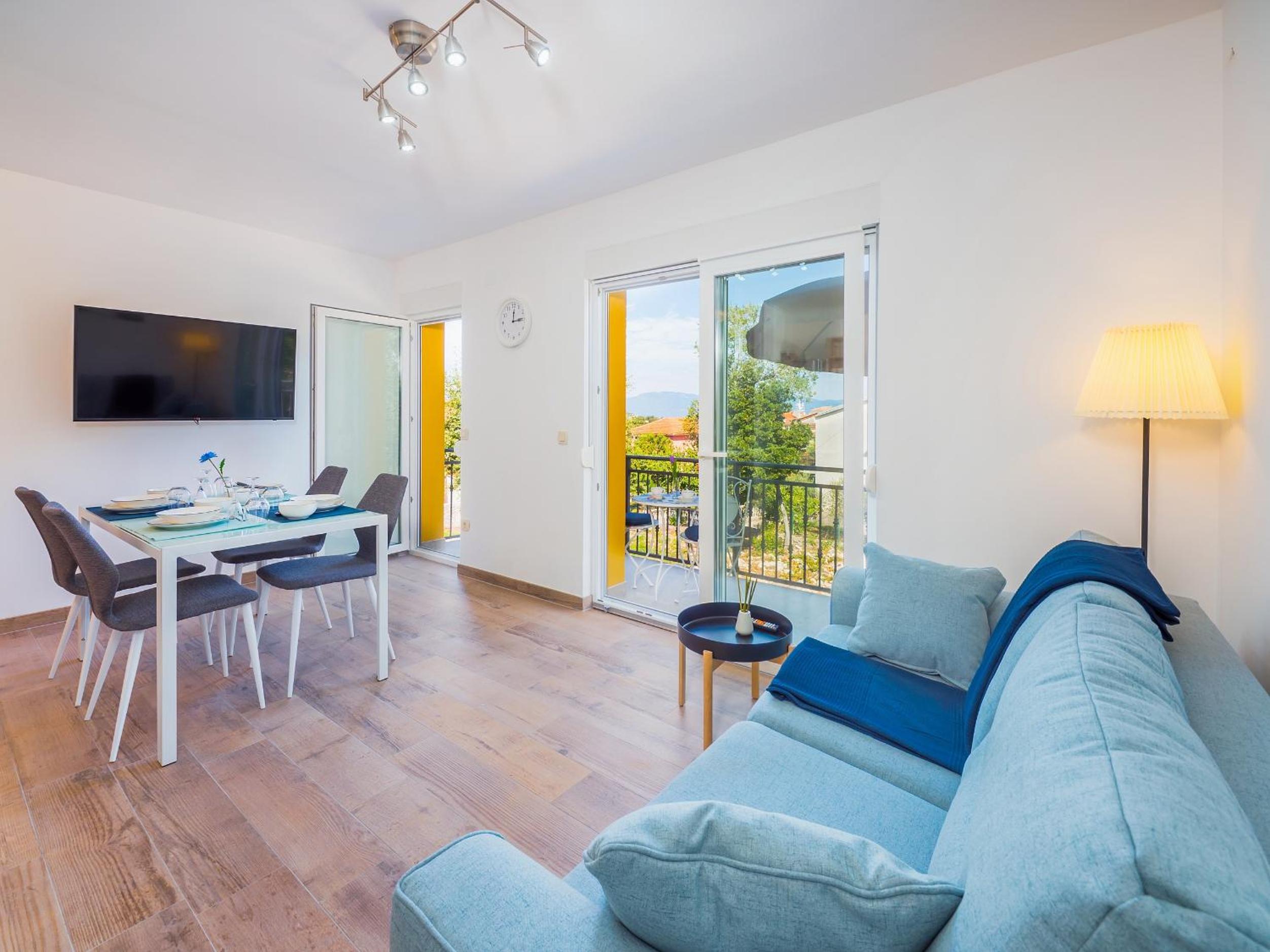 Apartment with Sea View - Photo 19