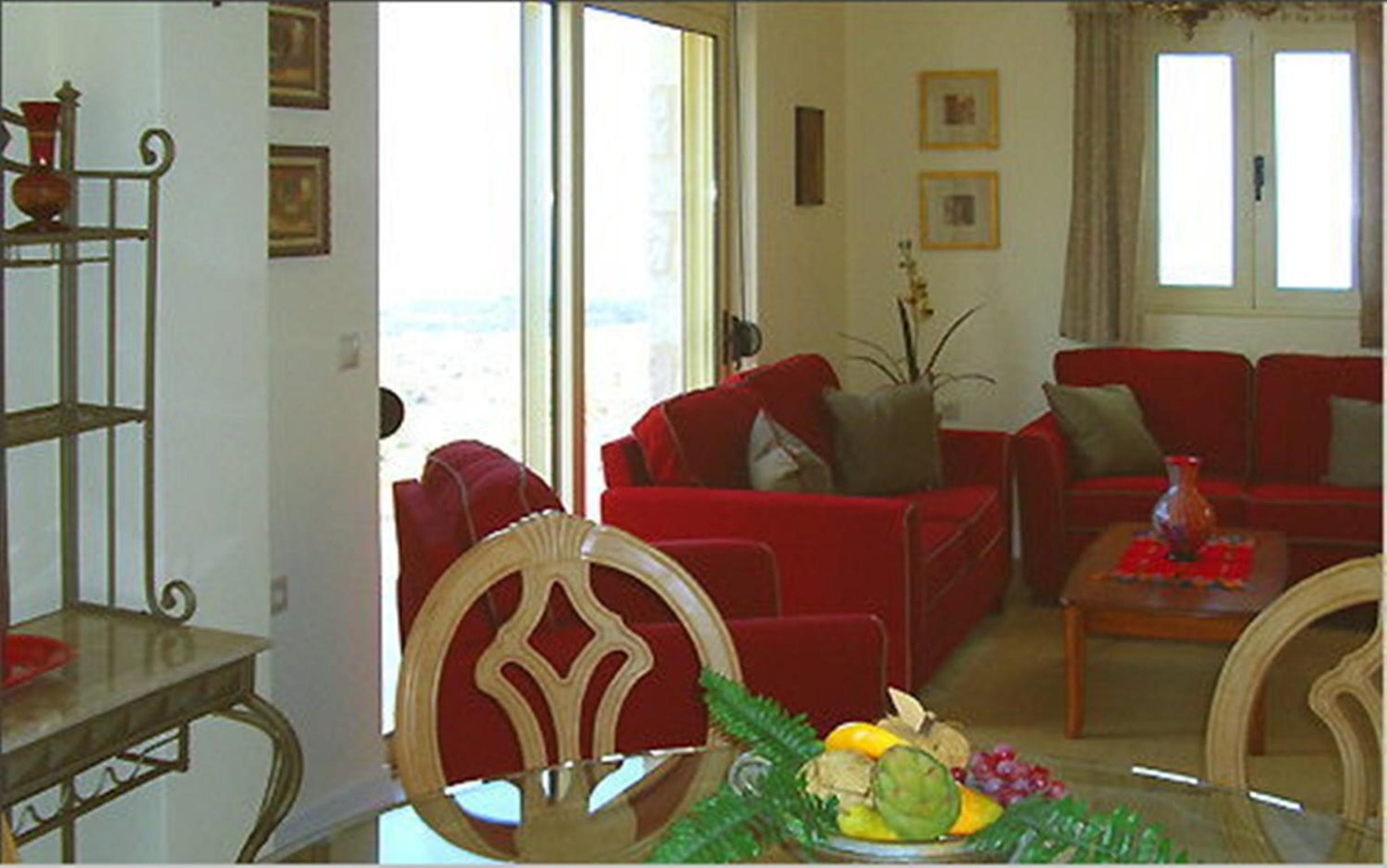 Five-Bedroom Villa photo 3
