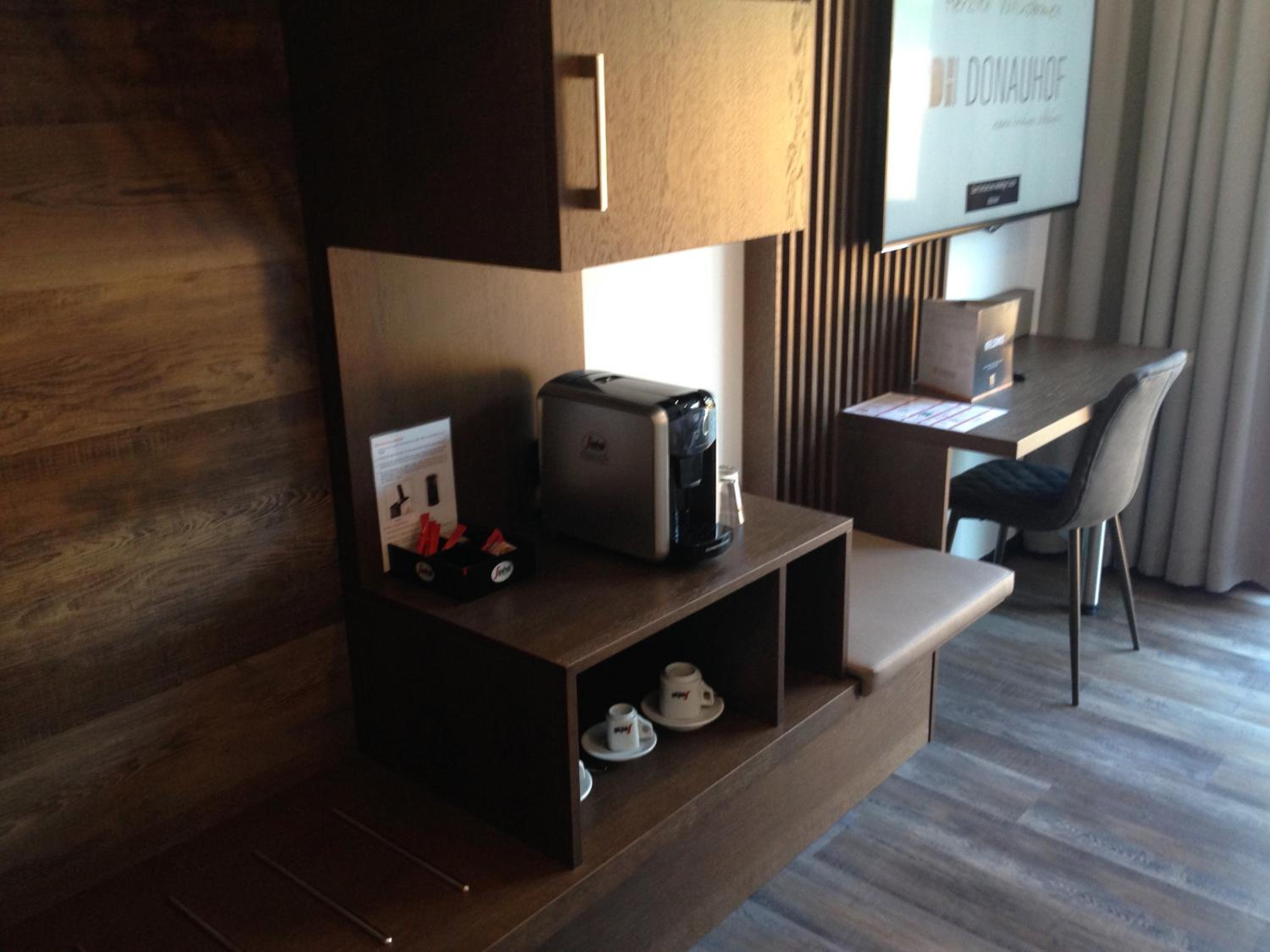 Business Double Room - Photo 8